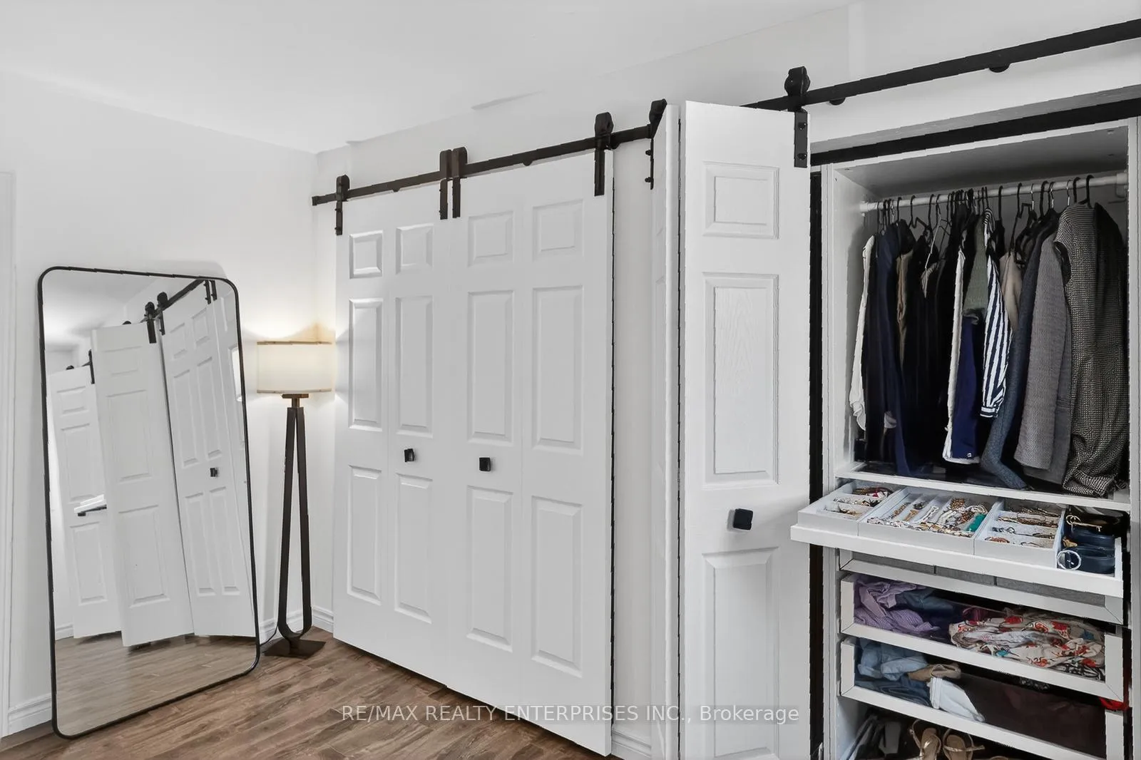 Photo 19 of Unit 19, 2920 Headon Forest, Burlington, Headon — HOMEH