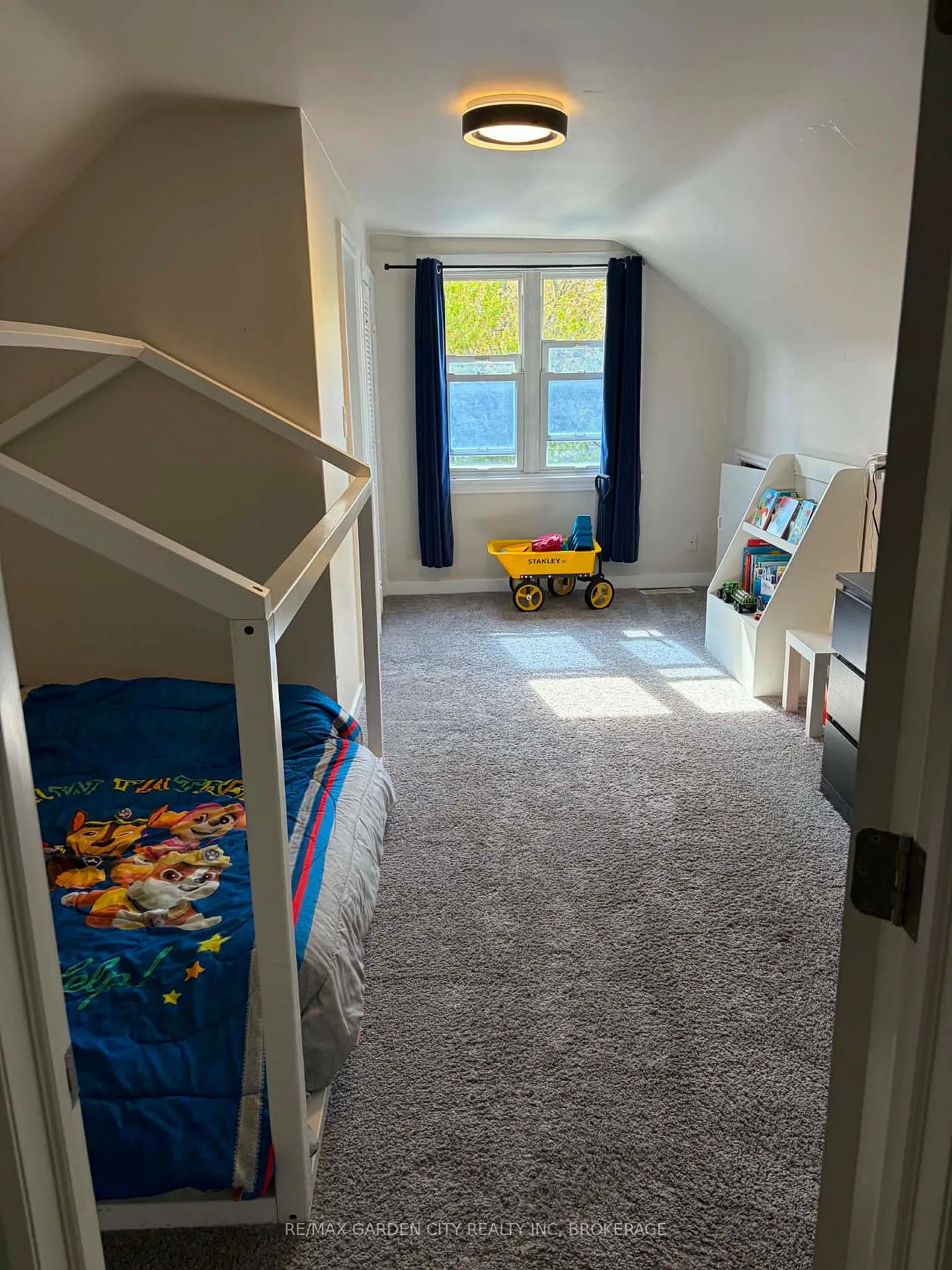 Photo 14 of 39 Margery Avenue, St. Catharines, Haig — HOMEH