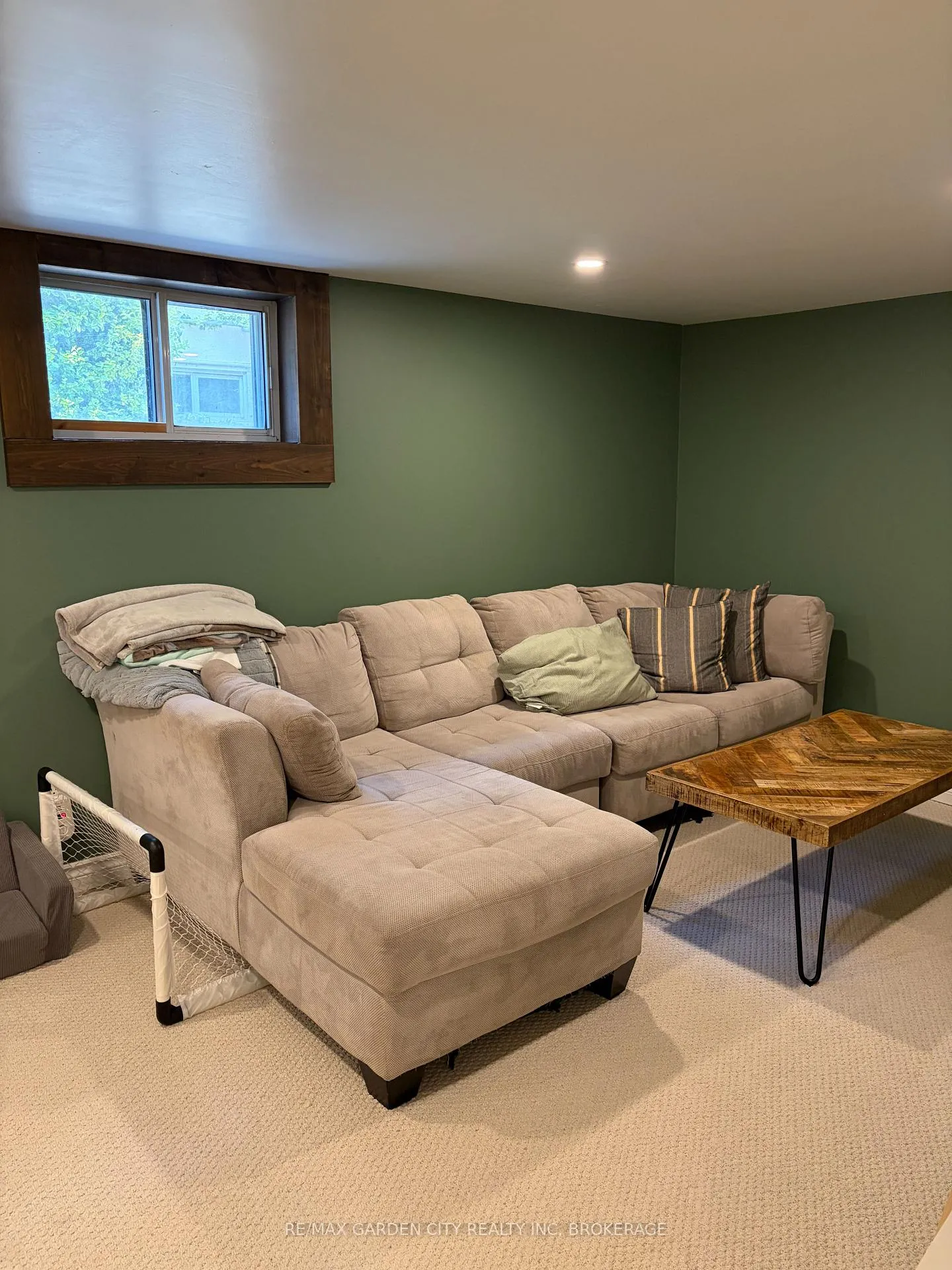 Photo 15 of 39 Margery Avenue, St. Catharines, Haig — HOMEH