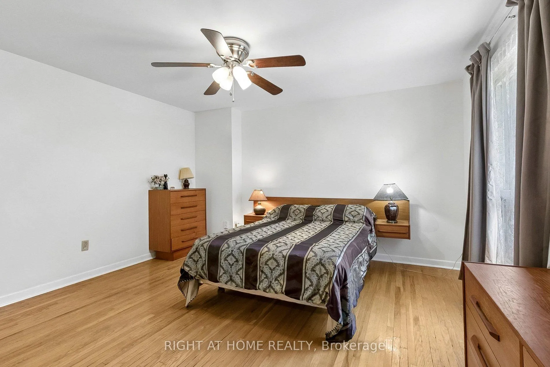 Photo 33 of 10 Sachems Place, Scarborough, Malvern — HOMEH