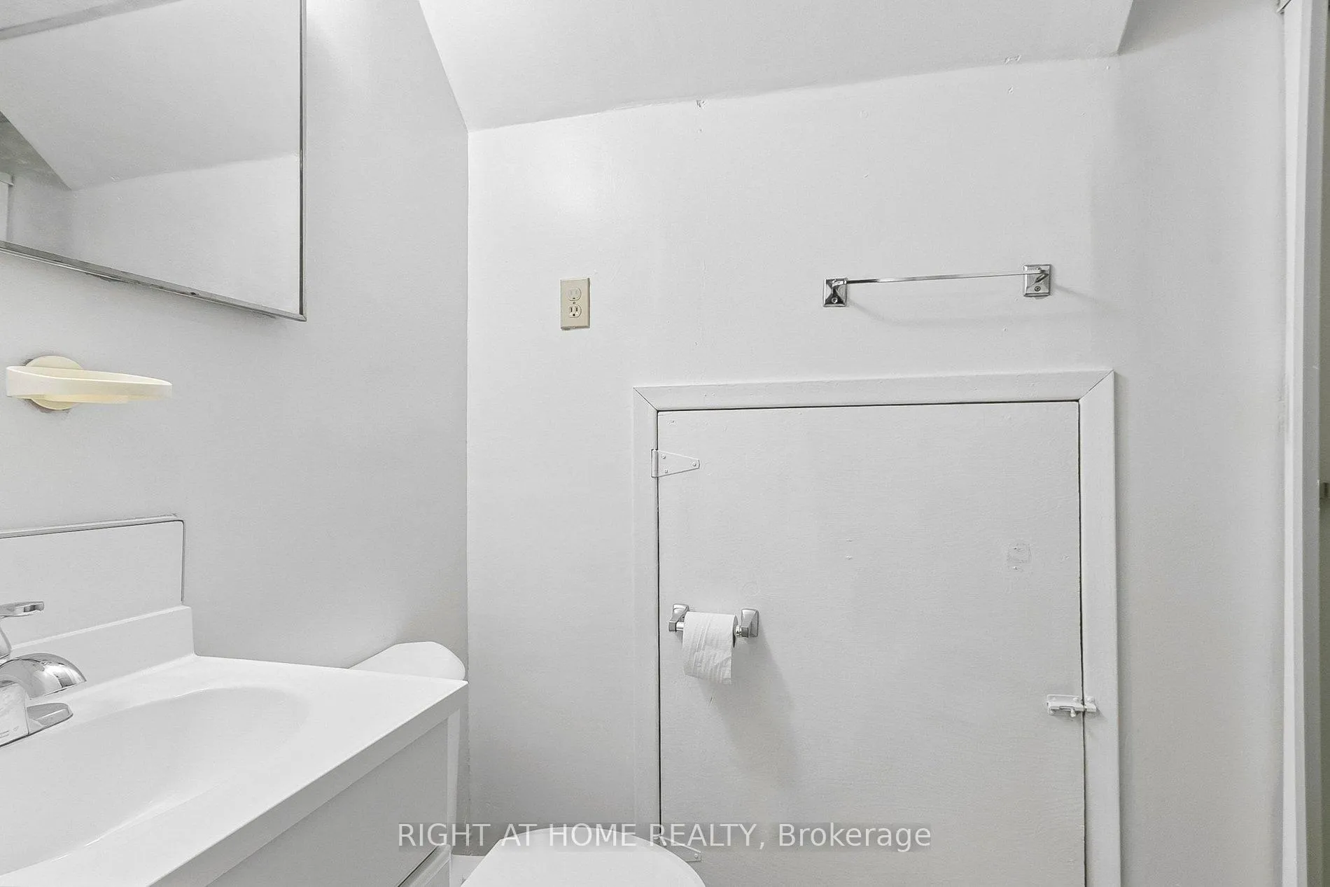 Photo 48 of 10 Sachems Place, Scarborough, Malvern — HOMEH