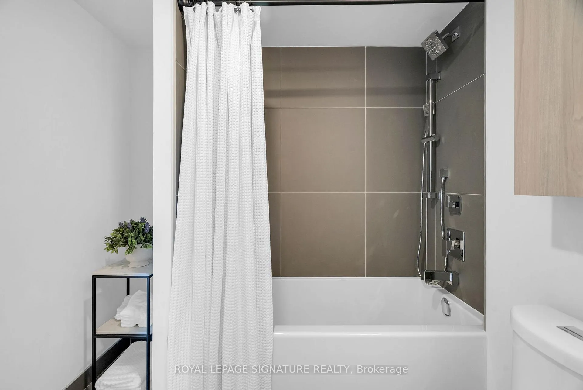 Photo 15 of Unit 3106, 47 Mutual Street, Toronto, Church-Yonge Corridor — HOMEH