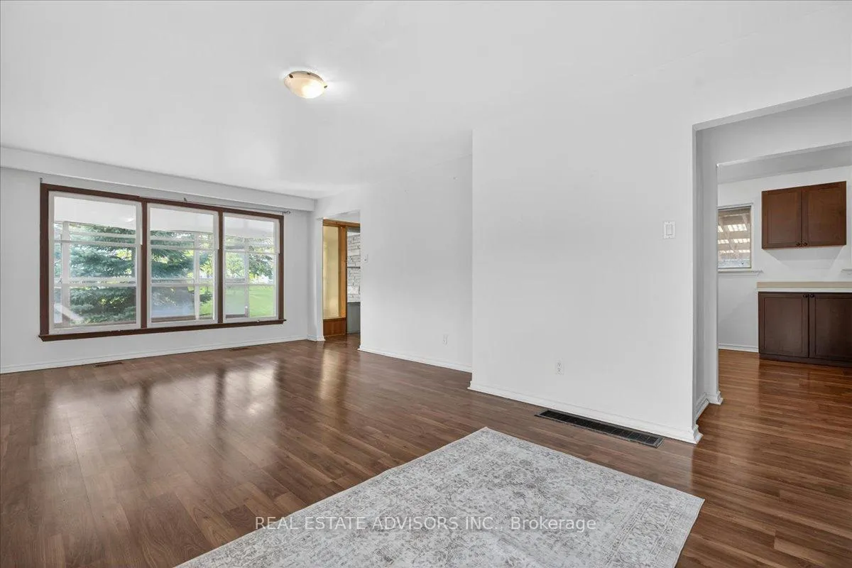 Photo 6 of 84 Ardglen Drive, Brampton, Brampton East — HOMEH
