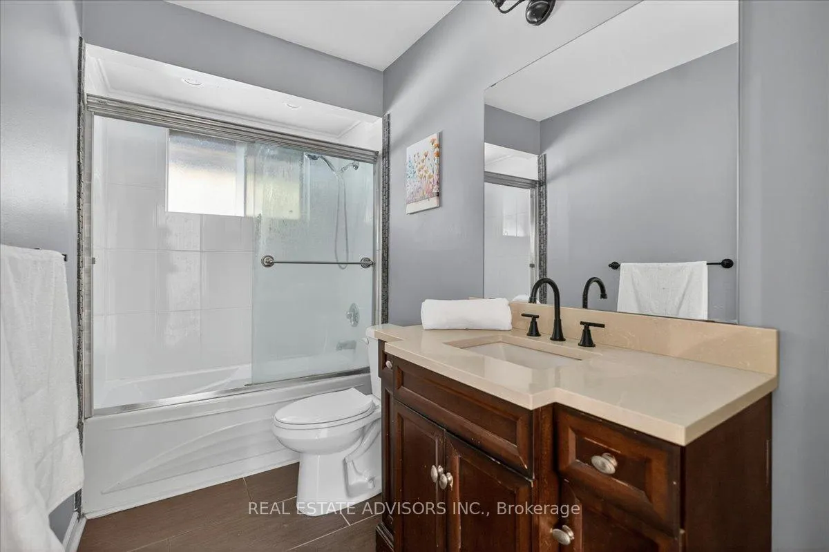 Photo 19 of 84 Ardglen Drive, Brampton, Brampton East — HOMEH