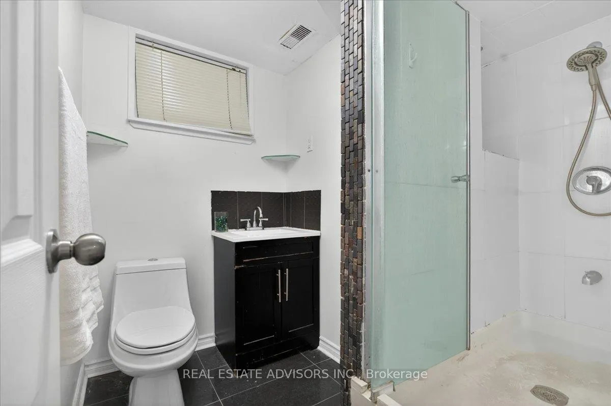 Photo 32 of 84 Ardglen Drive, Brampton, Brampton East — HOMEH
