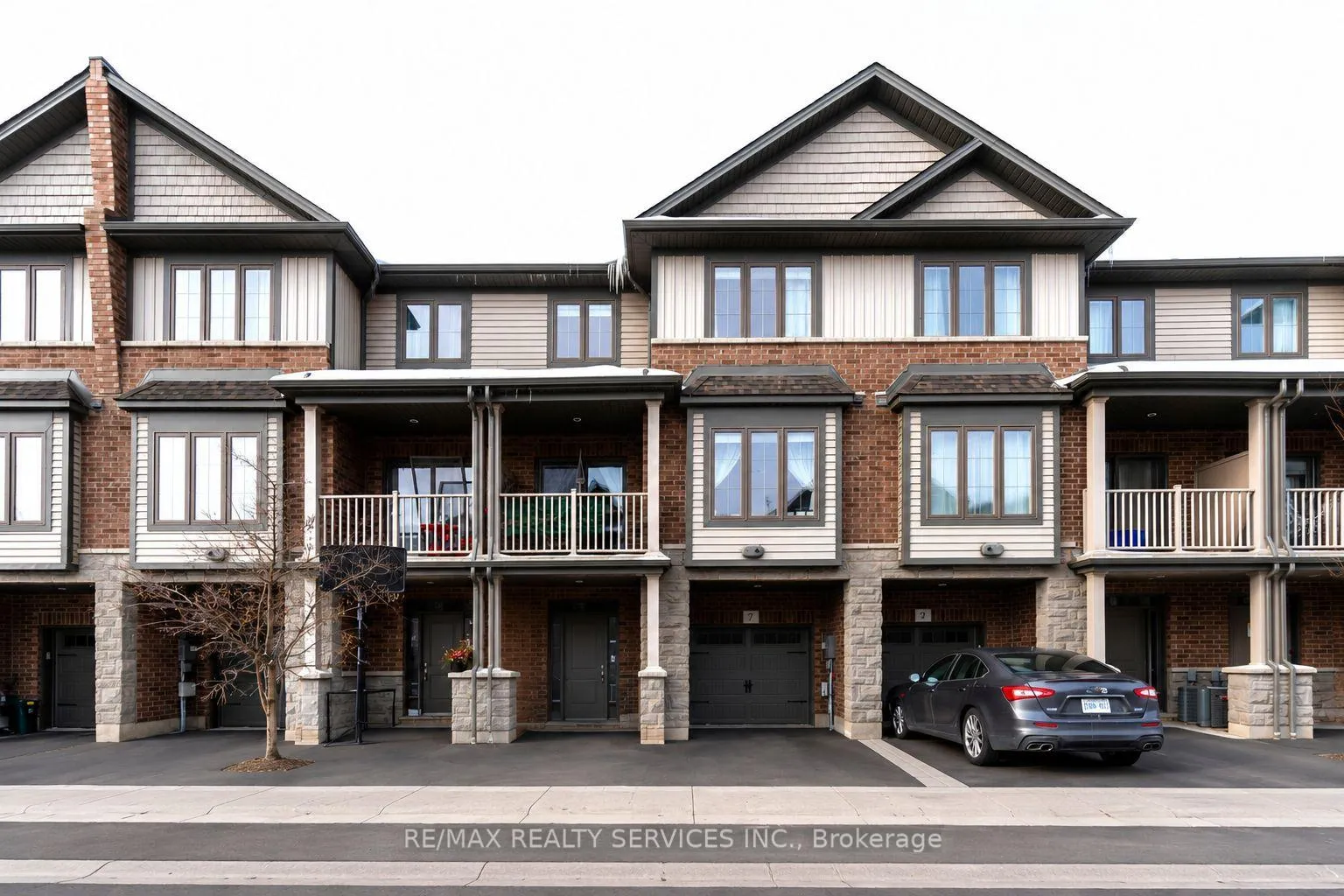 Photo 1 of 7 Ridgeside Lane, Hamilton, Waterdown — HOMEH
