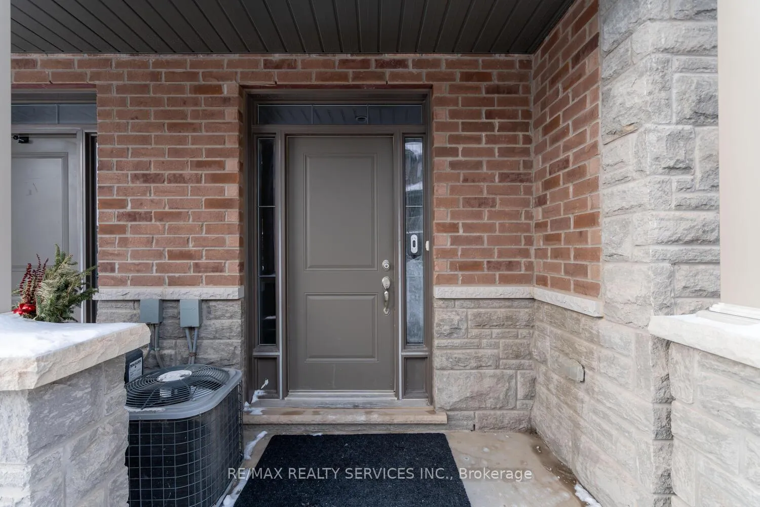 Photo 6 of 7 Ridgeside Lane, Hamilton, Waterdown — HOMEH