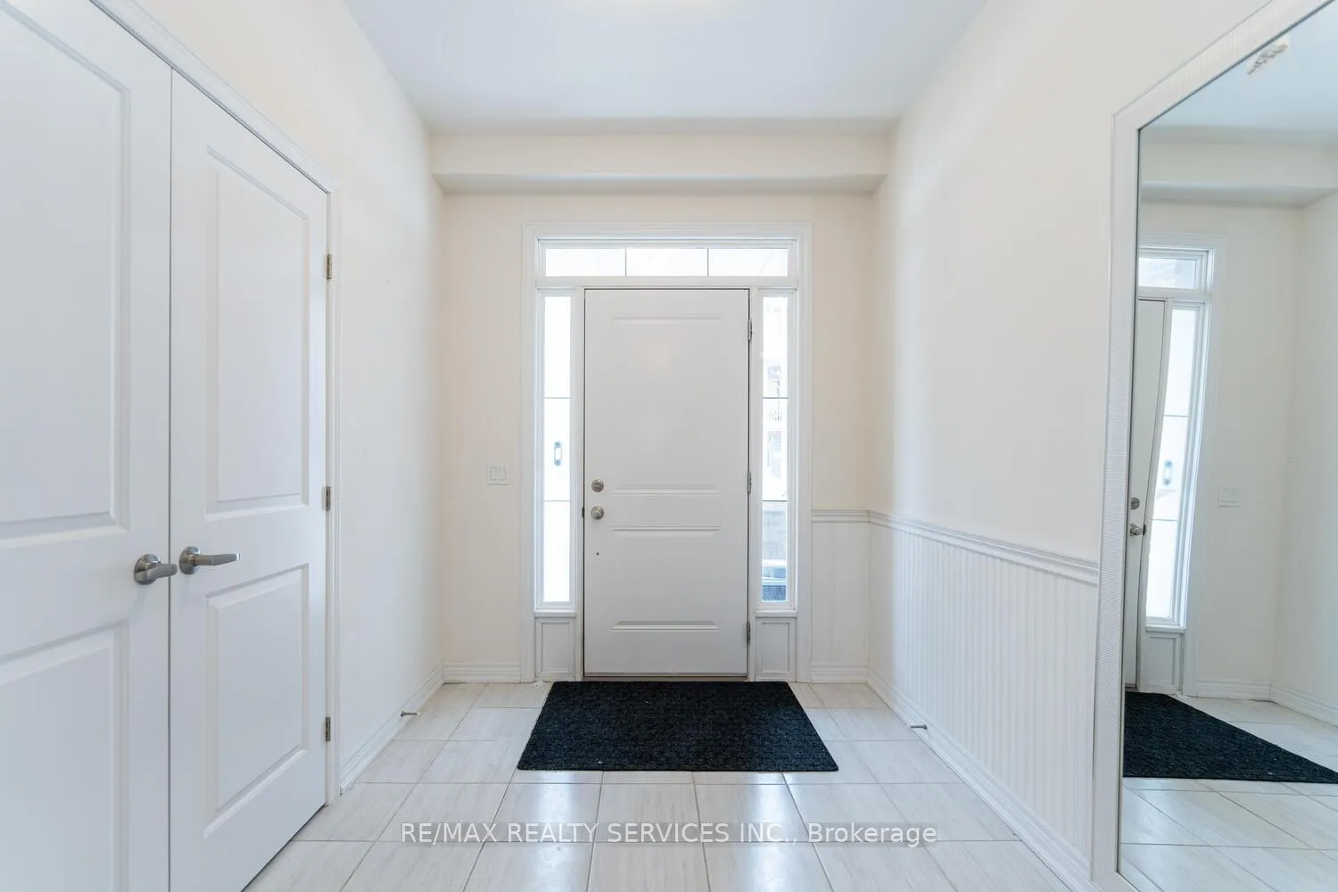 Photo 7 of 7 Ridgeside Lane, Hamilton, Waterdown — HOMEH