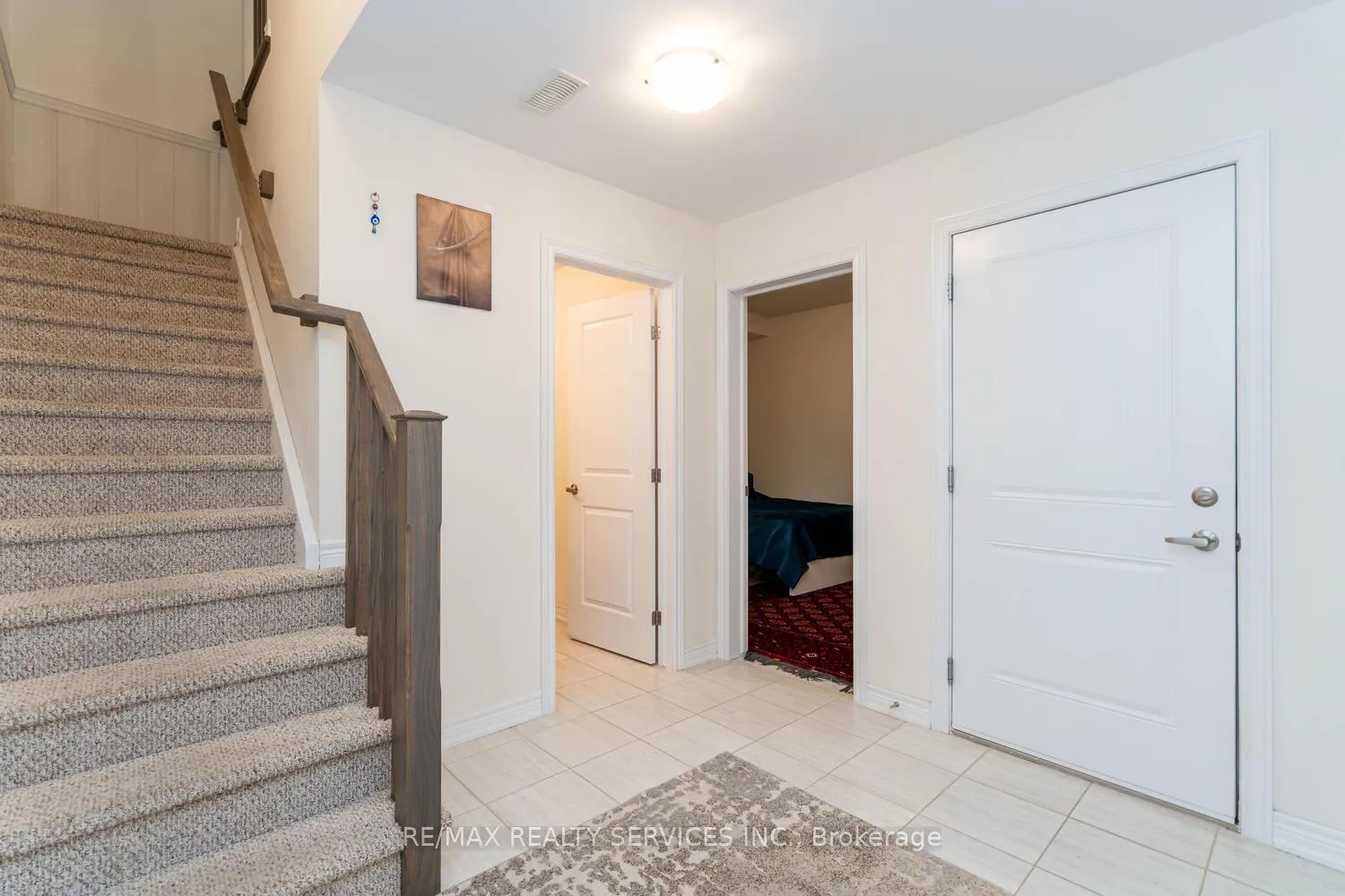 Photo 9 of 7 Ridgeside Lane, Hamilton, Waterdown — HOMEH
