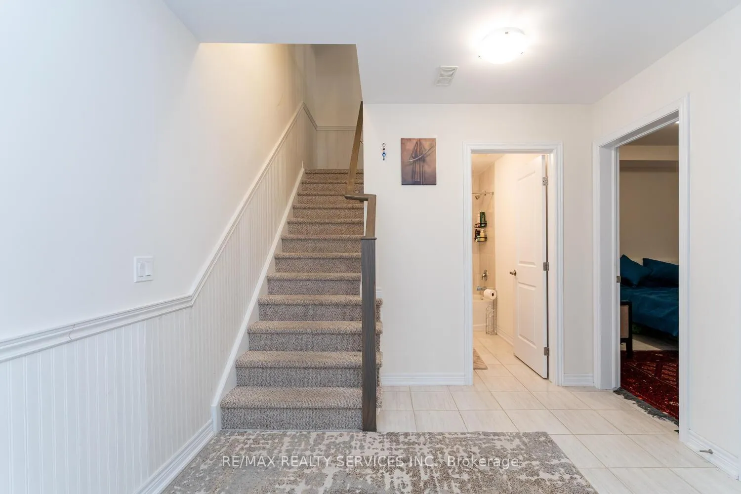 Photo 13 of 7 Ridgeside Lane, Hamilton, Waterdown — HOMEH