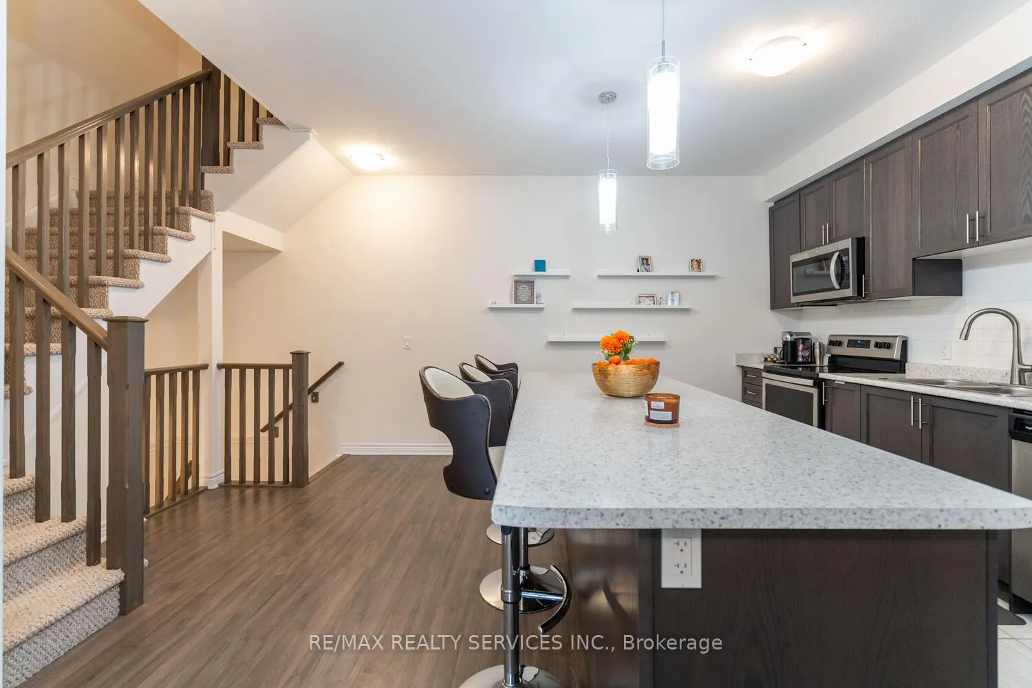 Photo 17 of 7 Ridgeside Lane, Hamilton, Waterdown — HOMEH