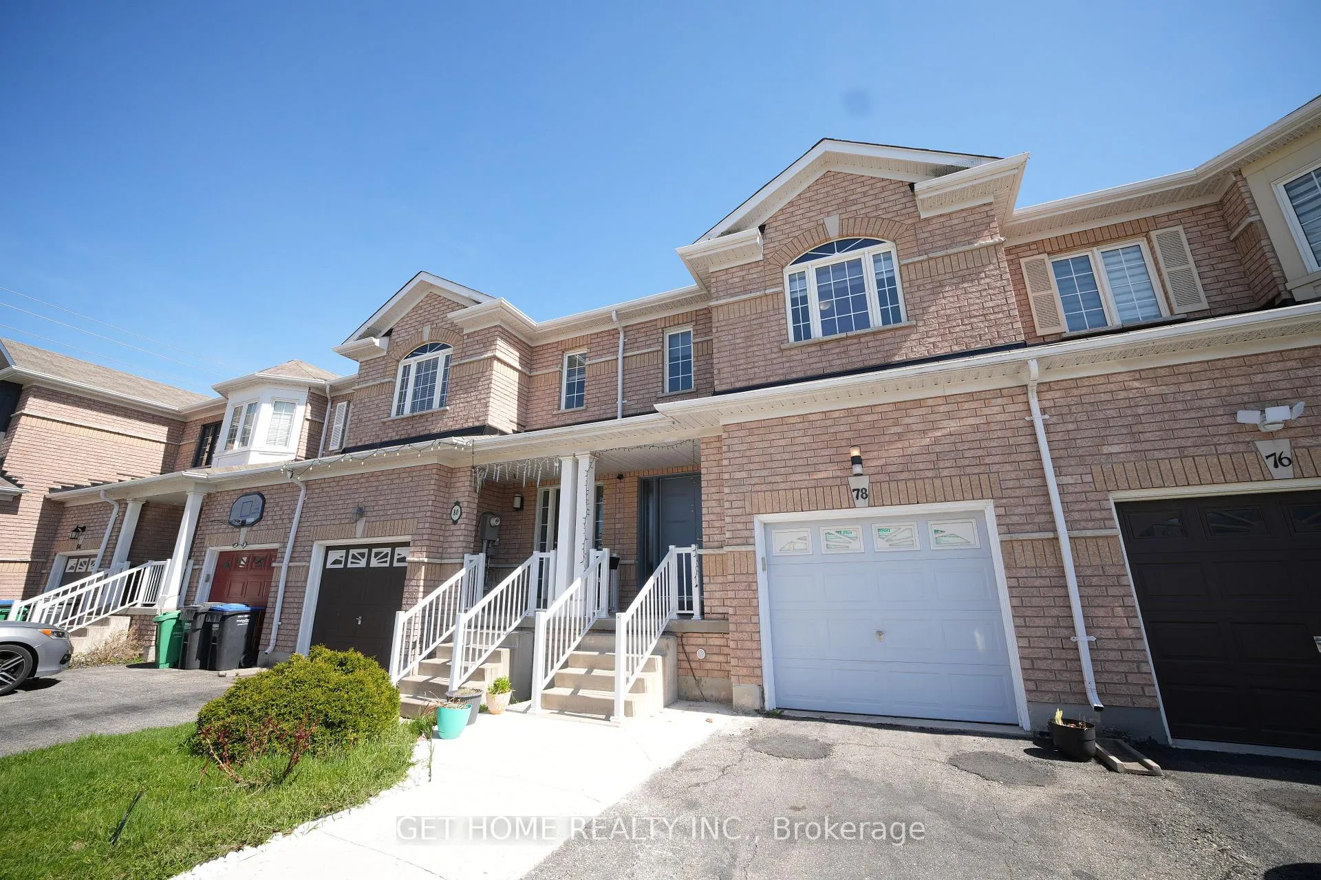 Photo 2 of 78 Spicebush Terrace, Brampton, Credit Valley — HOMEH