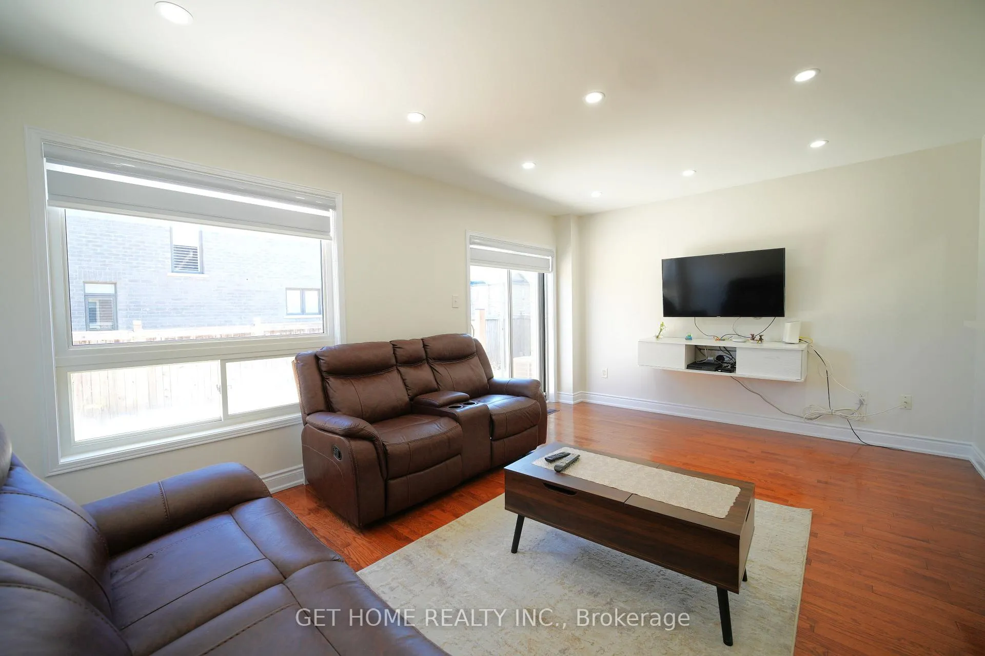 Photo 7 of 78 Spicebush Terrace, Brampton, Credit Valley — HOMEH