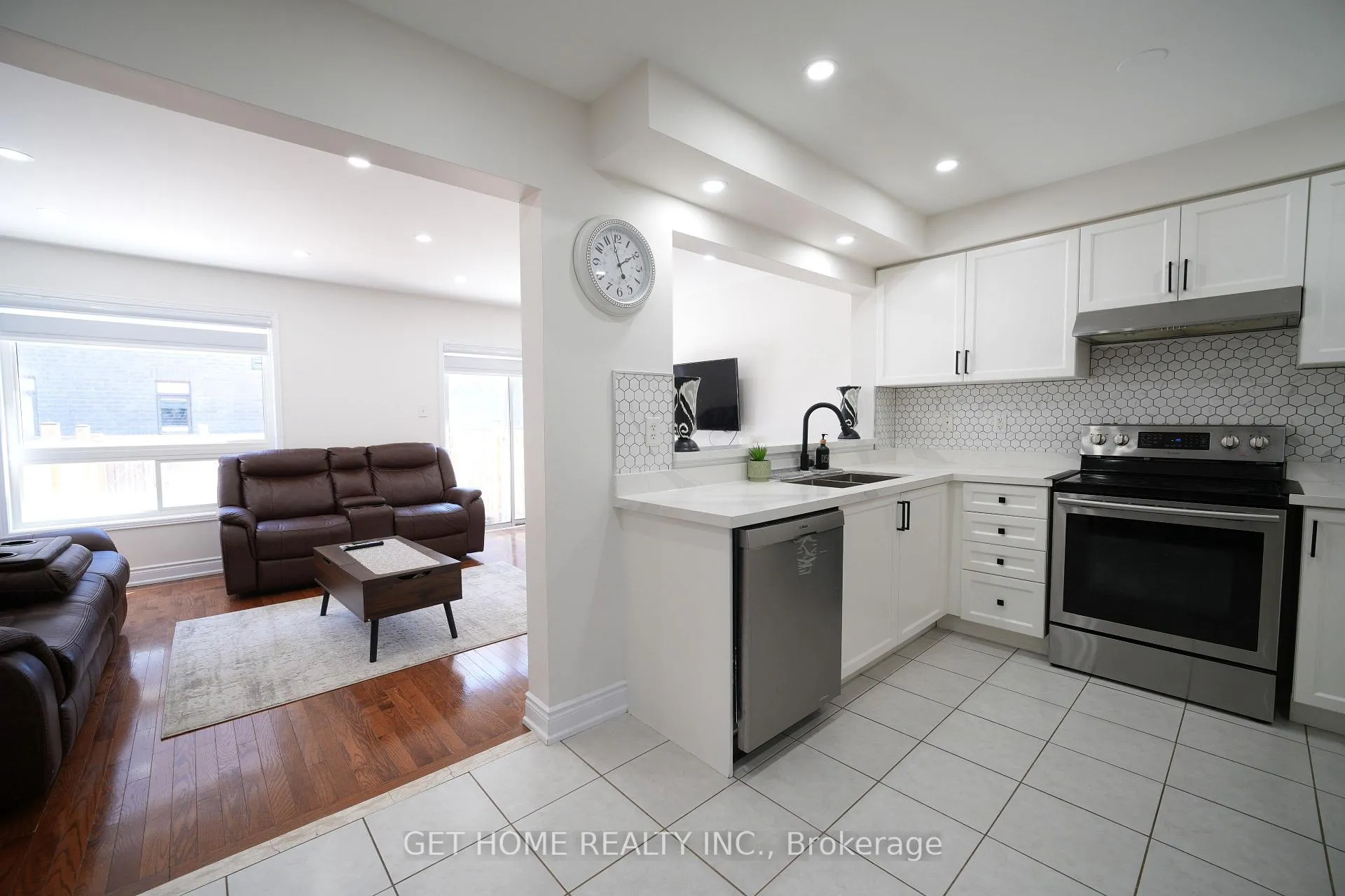 Photo 8 of 78 Spicebush Terrace, Brampton, Credit Valley — HOMEH