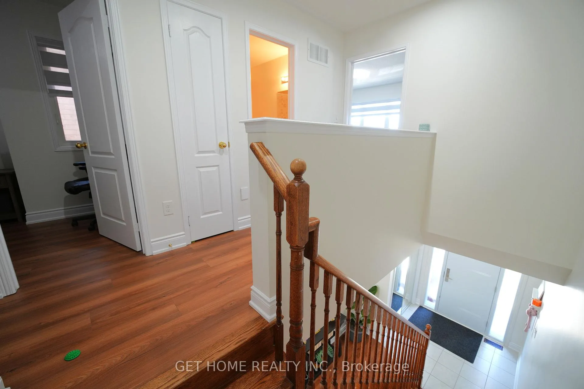 Photo 11 of 78 Spicebush Terrace, Brampton, Credit Valley — HOMEH