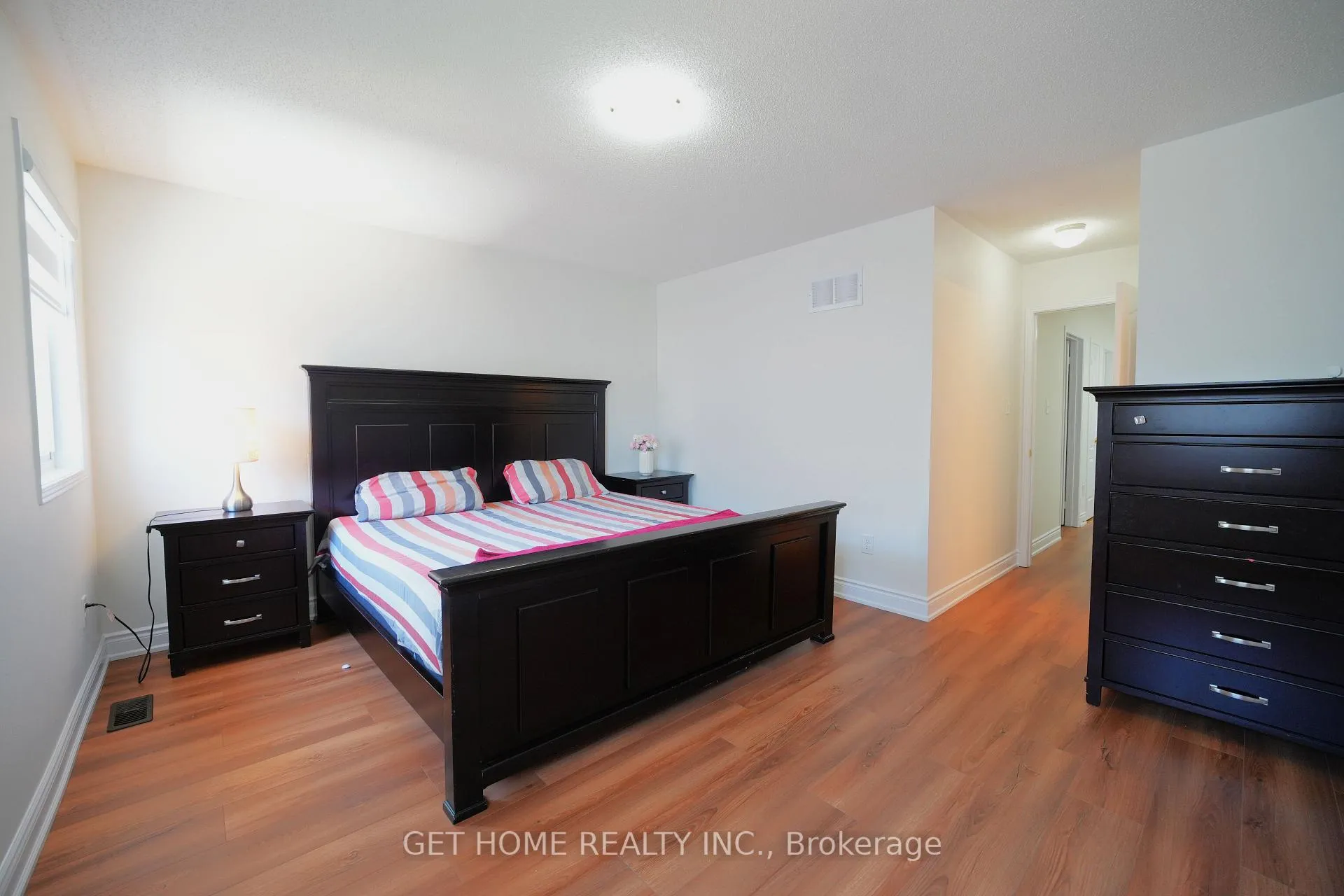 Photo 15 of 78 Spicebush Terrace, Brampton, Credit Valley — HOMEH