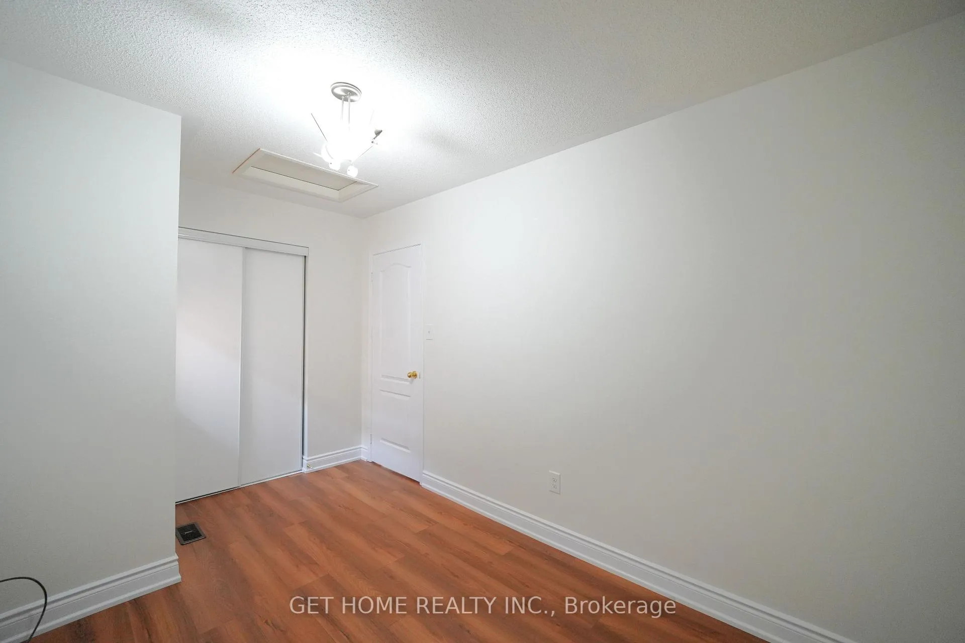 Photo 17 of 78 Spicebush Terrace, Brampton, Credit Valley — HOMEH