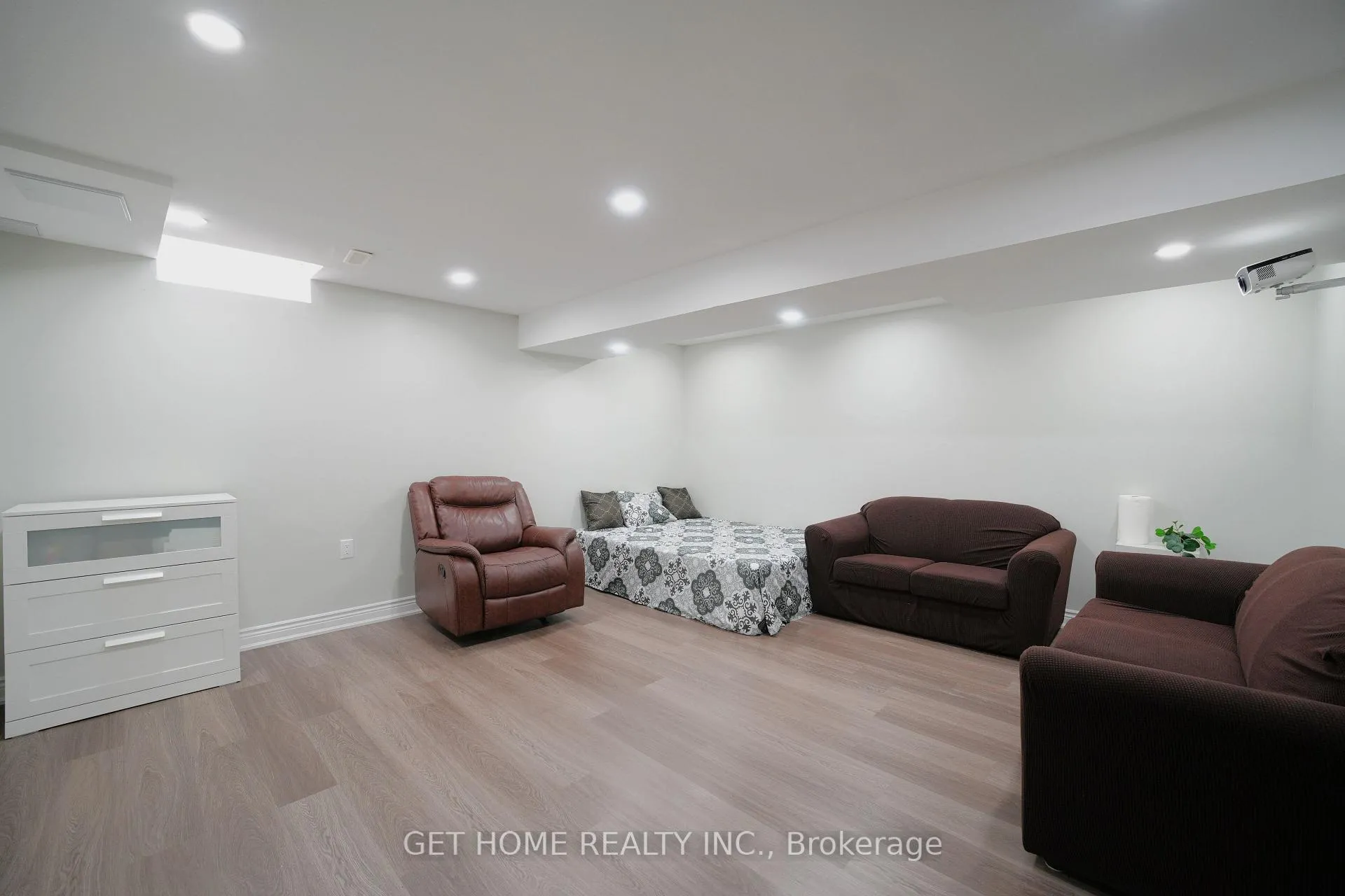 Photo 23 of 78 Spicebush Terrace, Brampton, Credit Valley — HOMEH