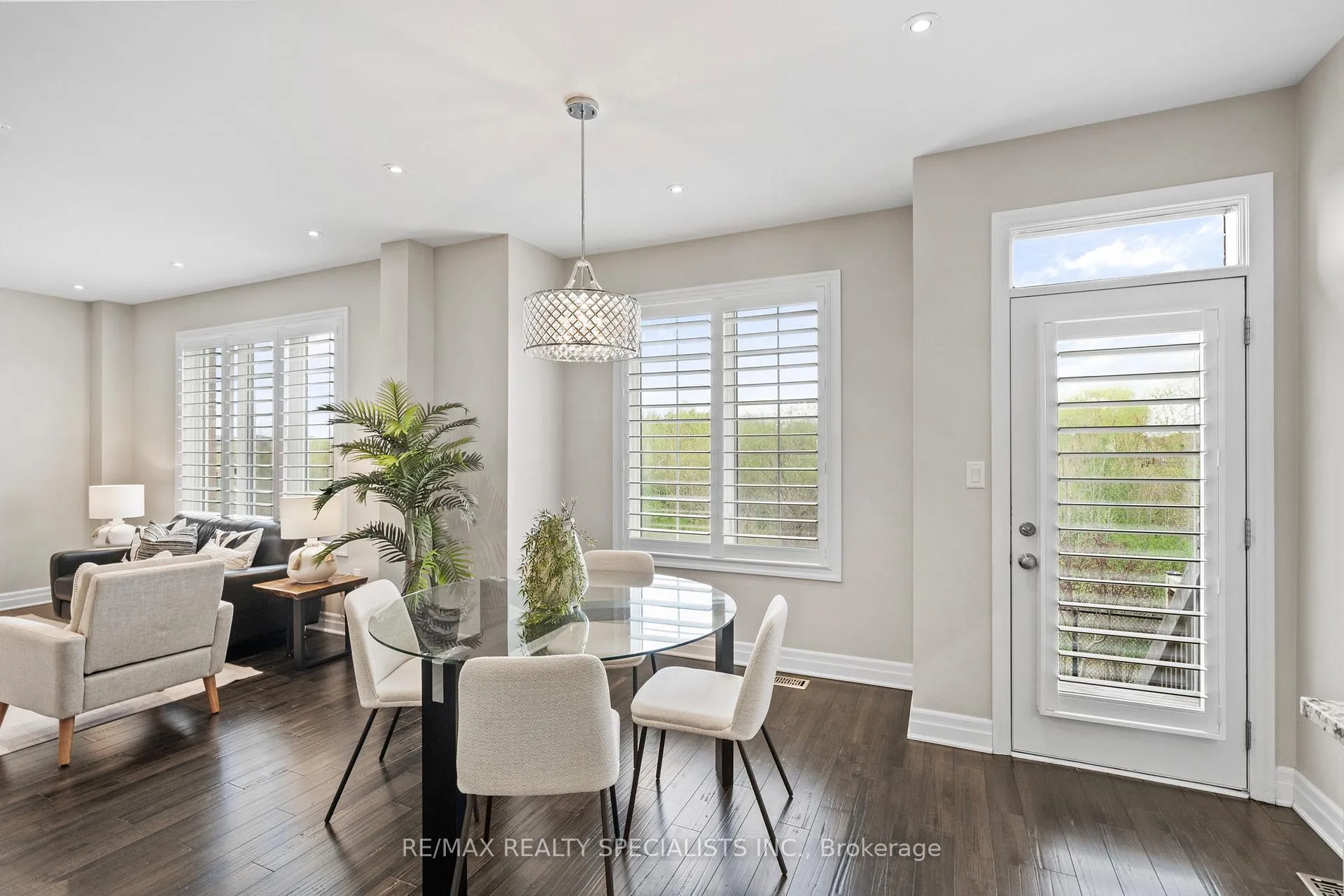 Photo 10 of 1406 Orr Terrace, Milton, Ford — HOMEH