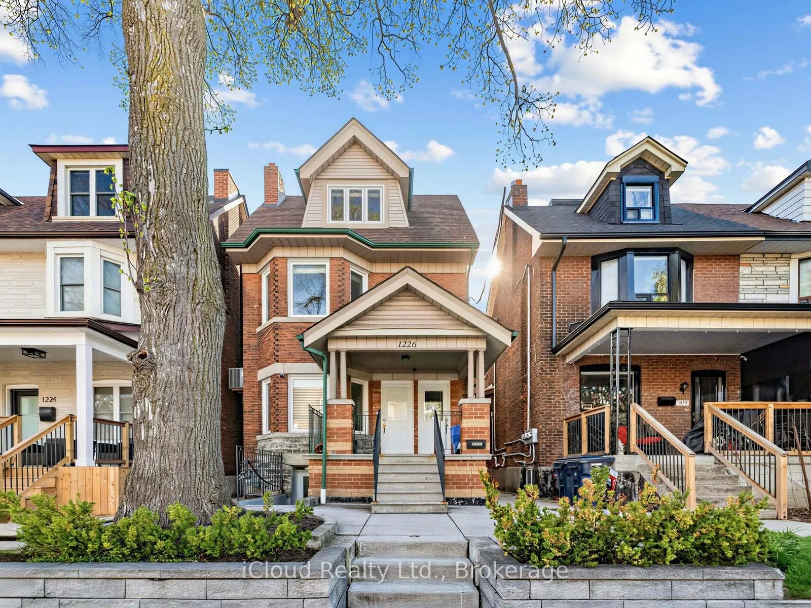 Photo 1 of Unit 2, 1226 Lansdowne Avenue, Toronto, Corso Italia-Davenport — HOMEH