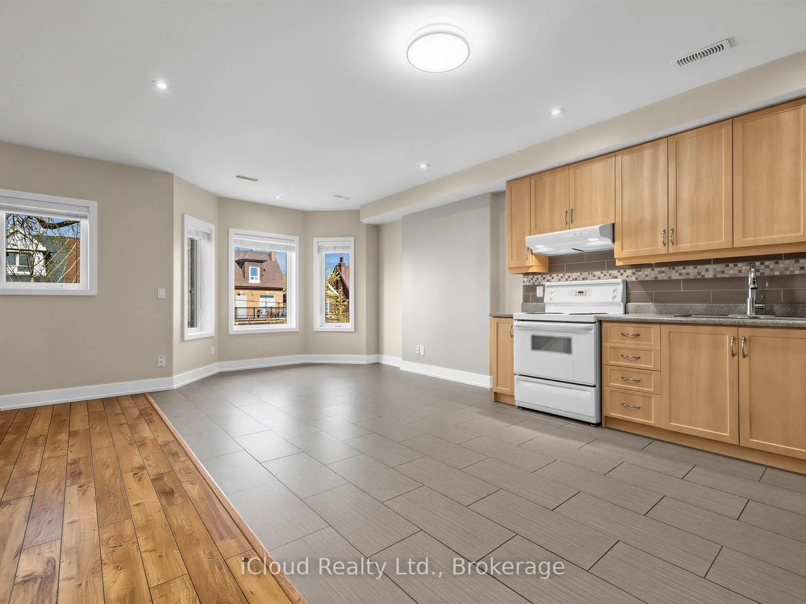 Photo 4 of Unit 2, 1226 Lansdowne Avenue, Toronto, Corso Italia-Davenport — HOMEH