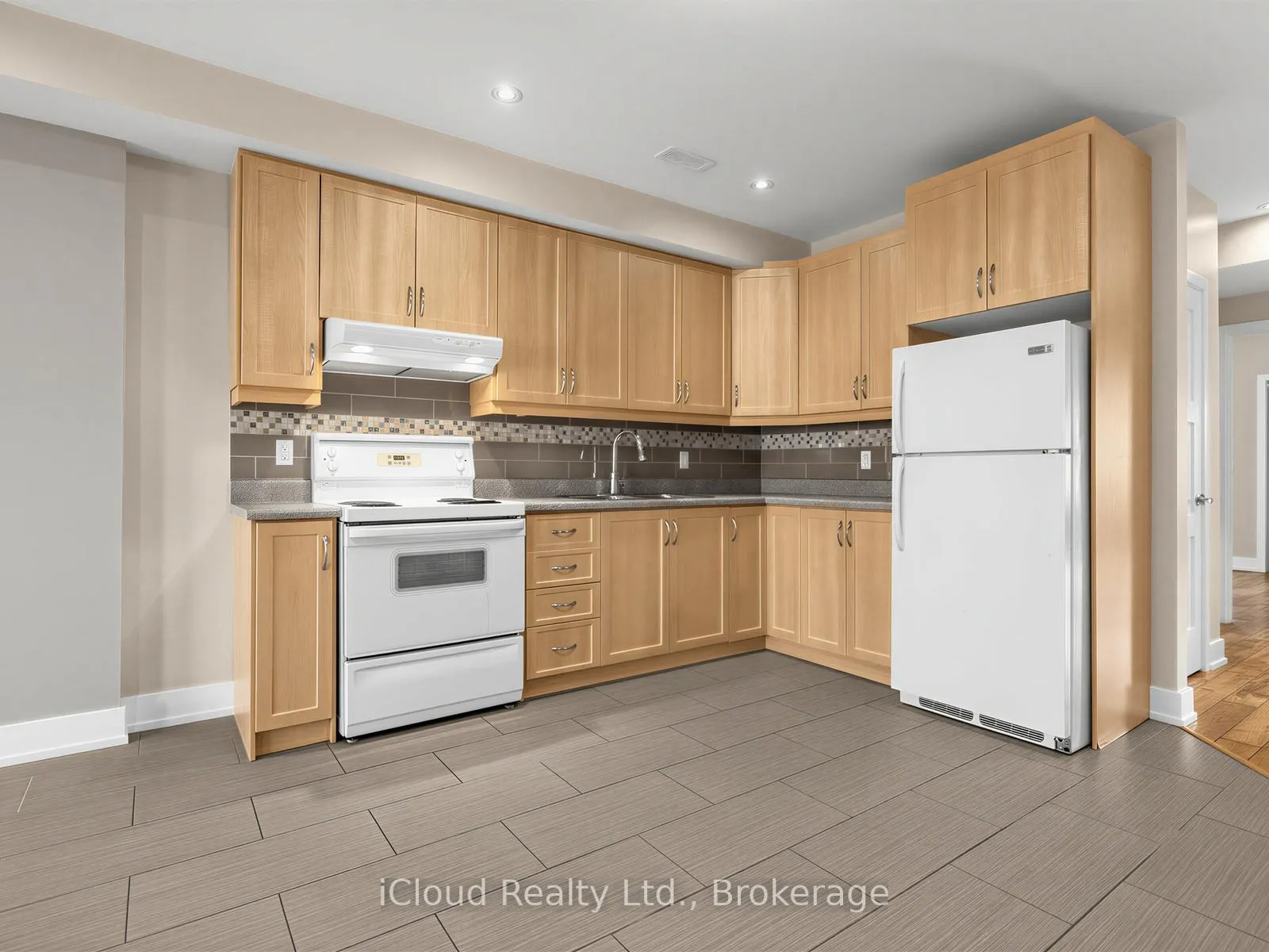 Photo 6 of Unit 2, 1226 Lansdowne Avenue, Toronto, Corso Italia-Davenport — HOMEH
