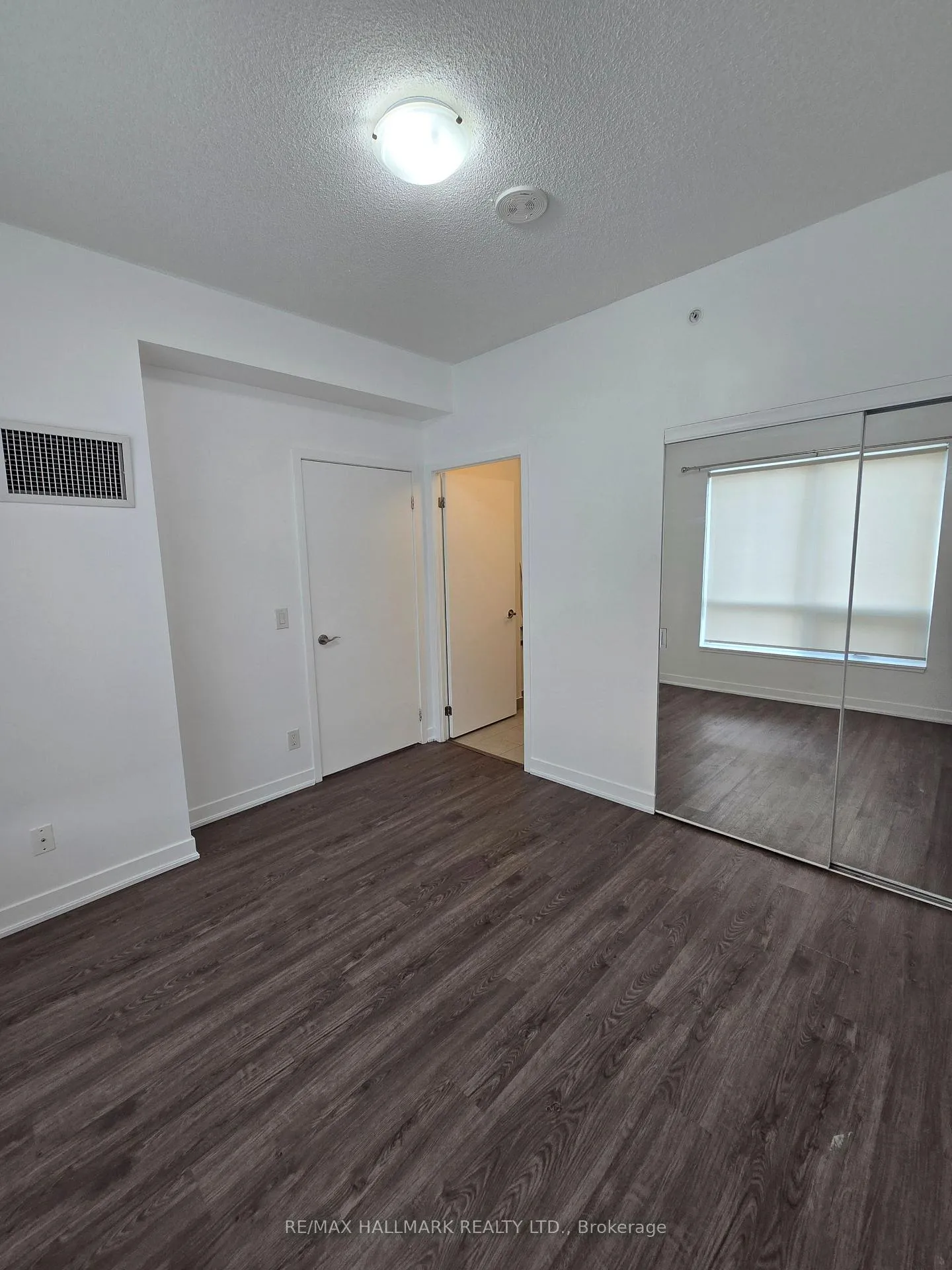 Photo 9 of Unit 812, 840 Queens Plate Drive, Etobicoke, West Humber-Clairville — HOMEH