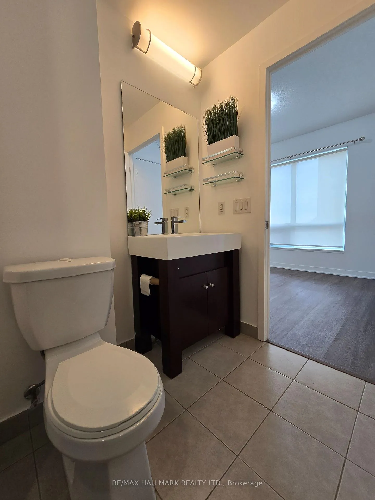 Photo 10 of Unit 812, 840 Queens Plate Drive, Etobicoke, West Humber-Clairville — HOMEH