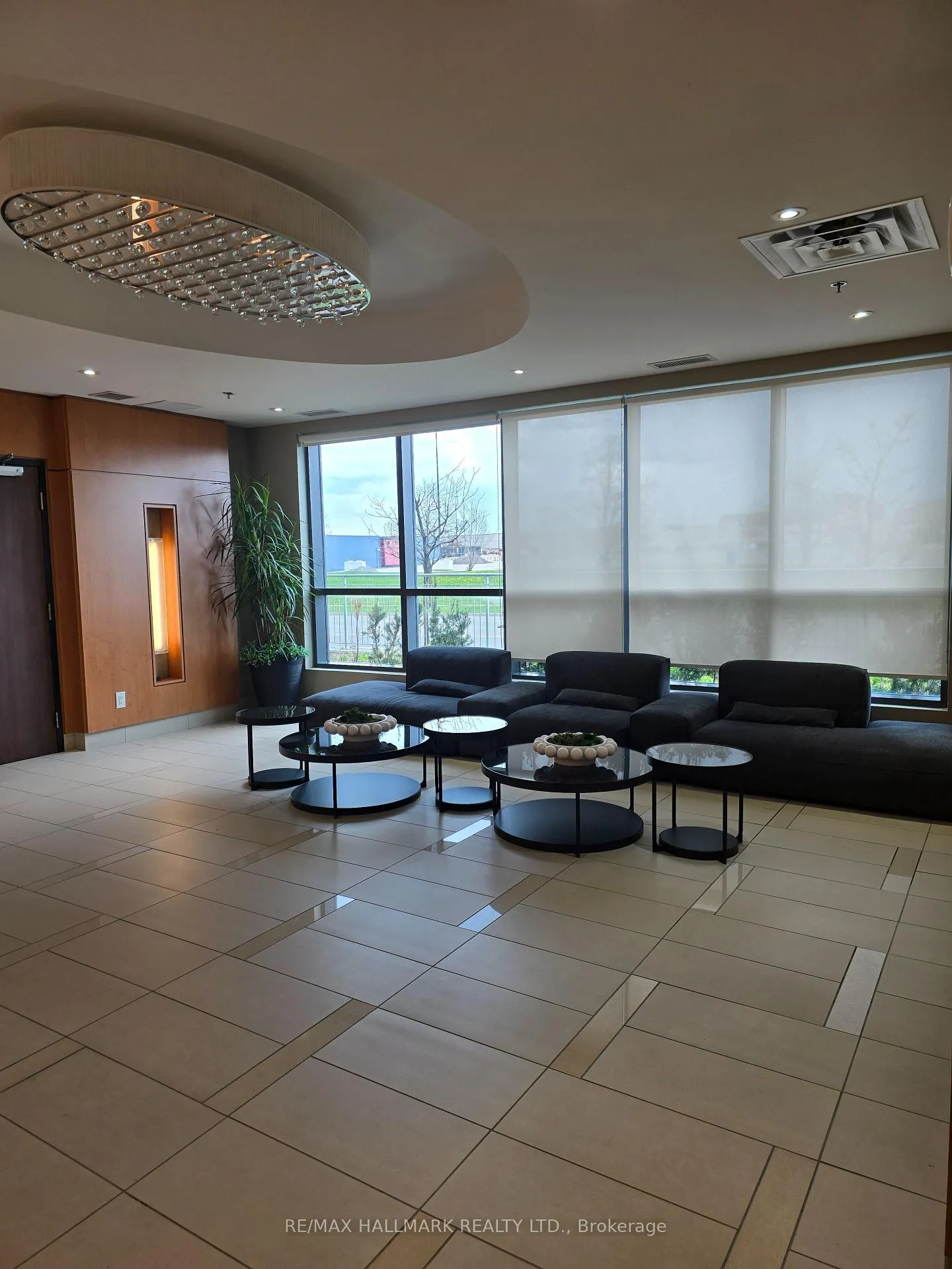 Photo 14 of Unit 812, 840 Queens Plate Drive, Etobicoke, West Humber-Clairville — HOMEH