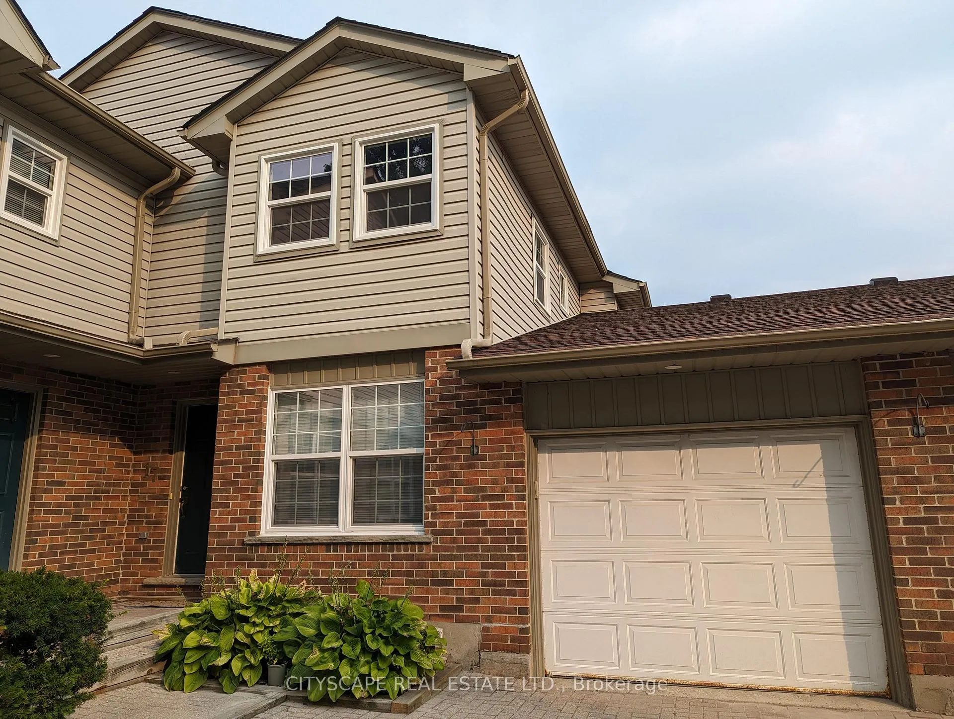 Photo 2 of Unit 17, 250 Keats Way, Waterloo, Beechwood — HOMEH