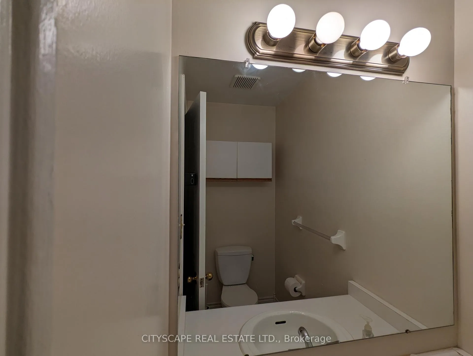 Photo 13 of Unit 17, 250 Keats Way, Waterloo, Beechwood — HOMEH