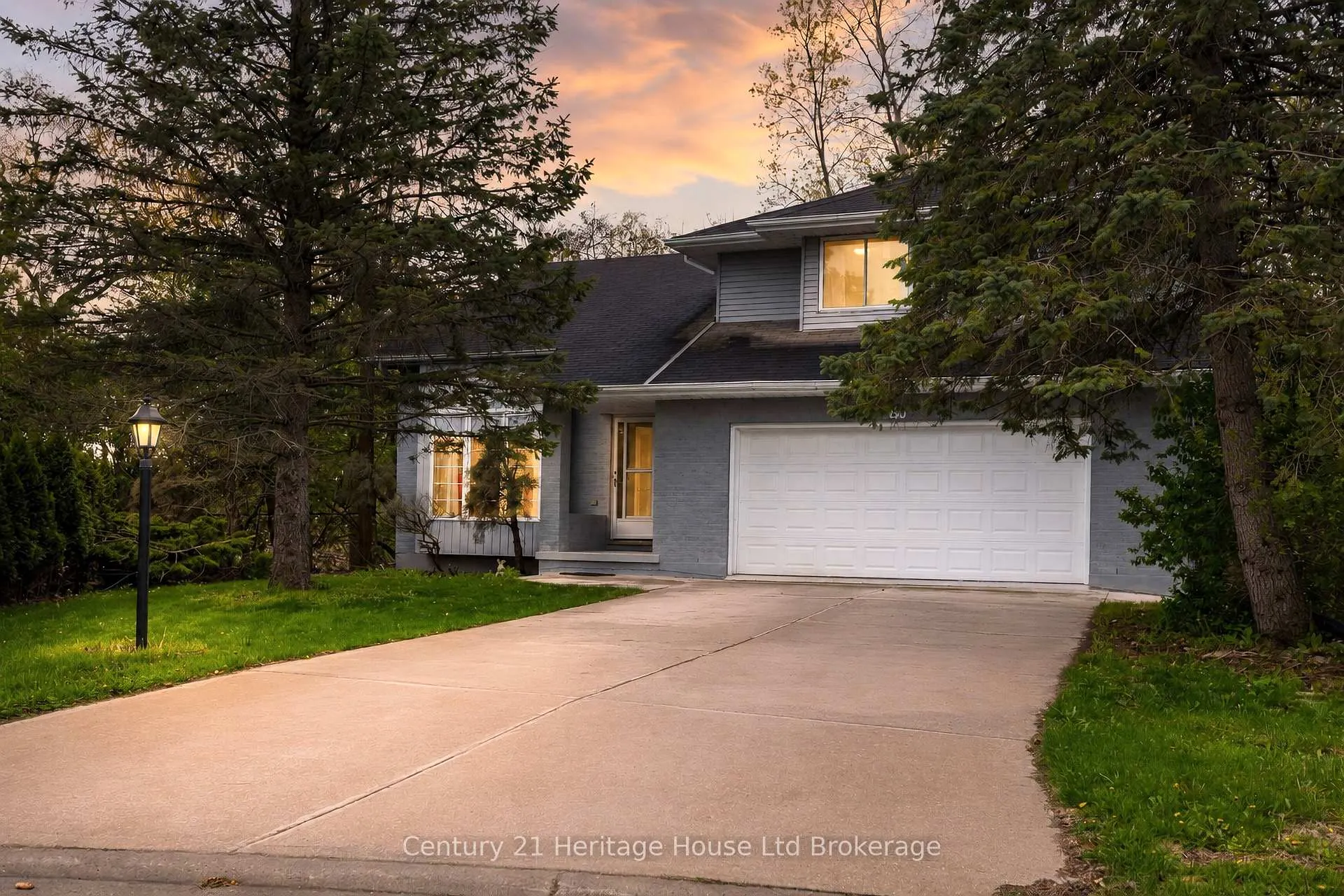 Front of 86 Lysanda Court