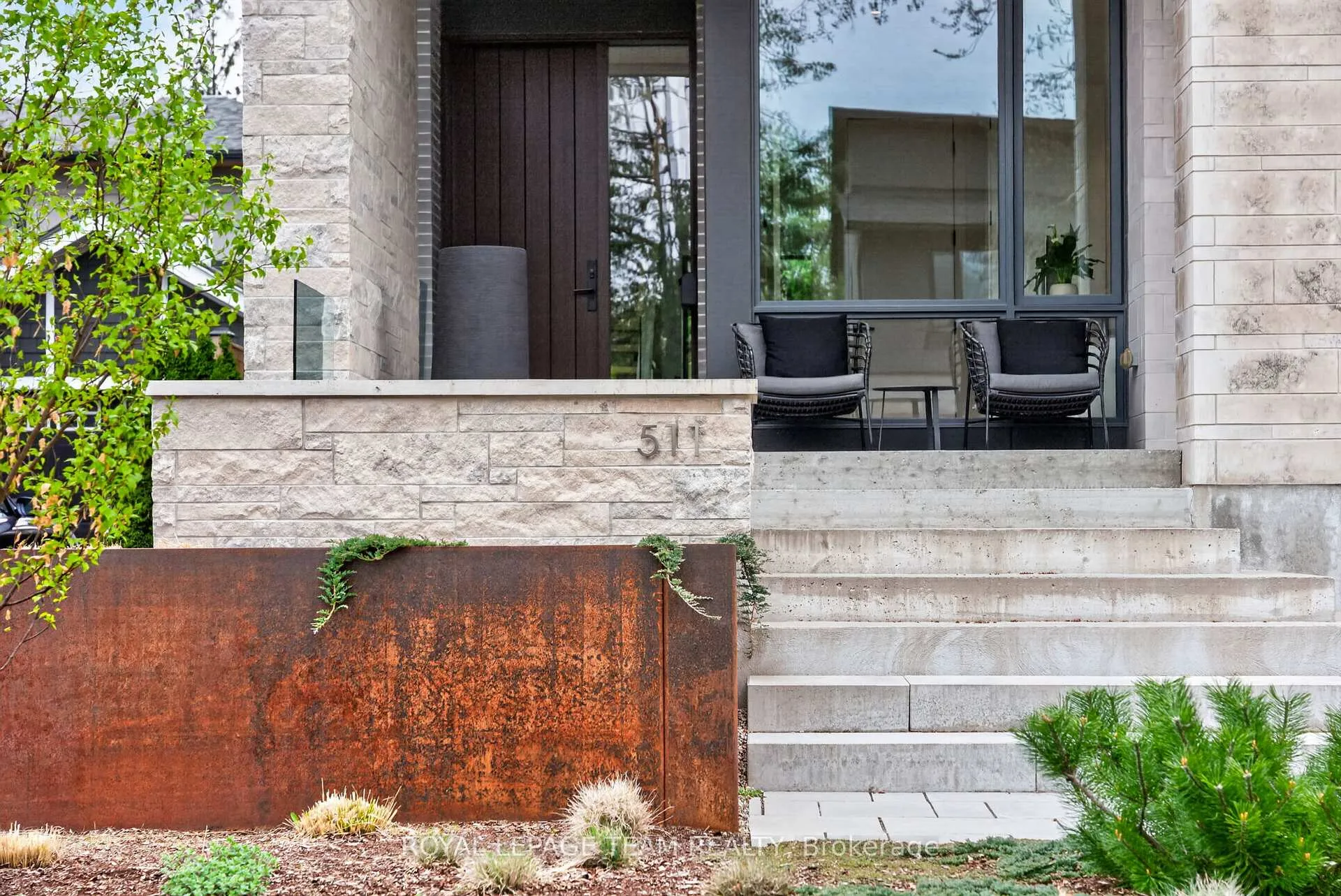 Photo 4 of 511 Fraser Avenue, Ottawa, McKellar/Highland — HOMEH