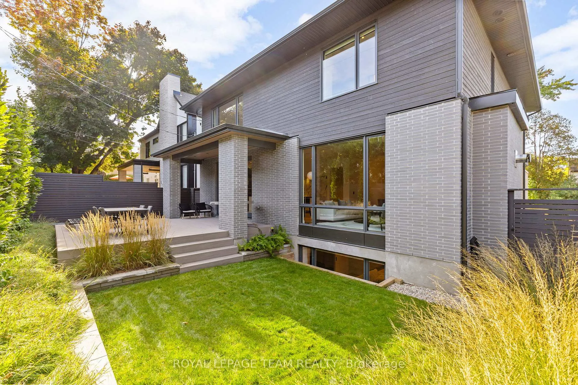 Photo 36 of 511 Fraser Avenue, Ottawa, McKellar/Highland — HOMEH