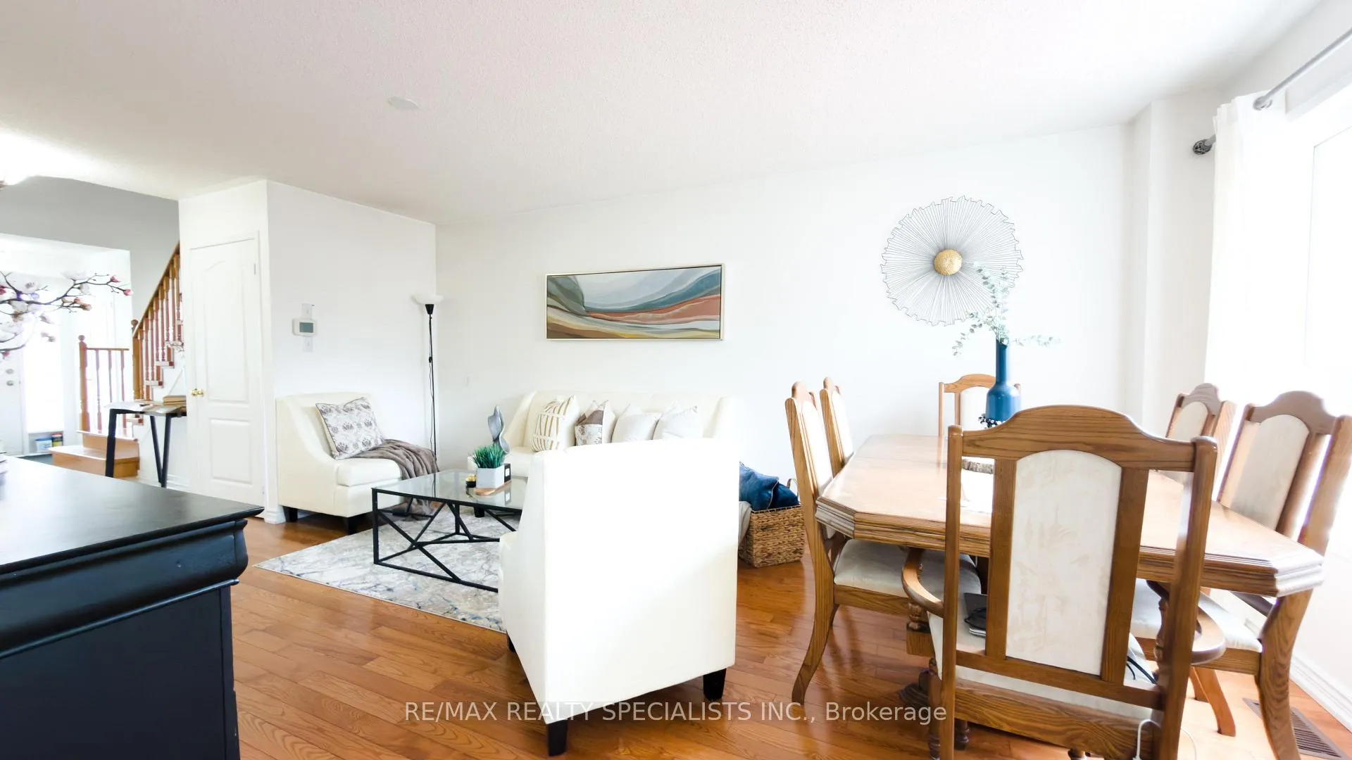 Photo 5 of 32 Feather Reed Way, Brampton, Sandringham-Wellington — HOMEH