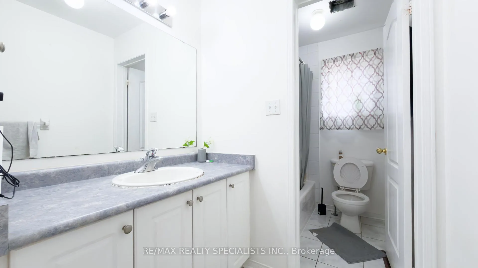 Photo 17 of 32 Feather Reed Way, Brampton, Sandringham-Wellington — HOMEH