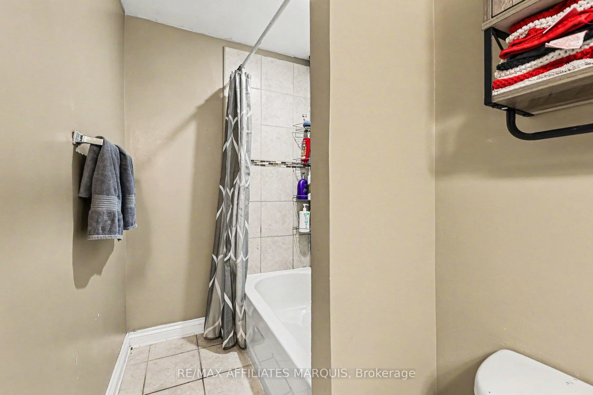 Photo 14 of 103 William Street E, Smiths Falls — HOMEH