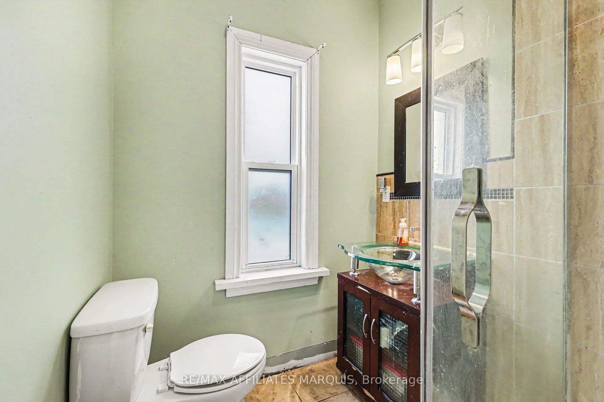 Photo 19 of 103 William Street E, Smiths Falls — HOMEH