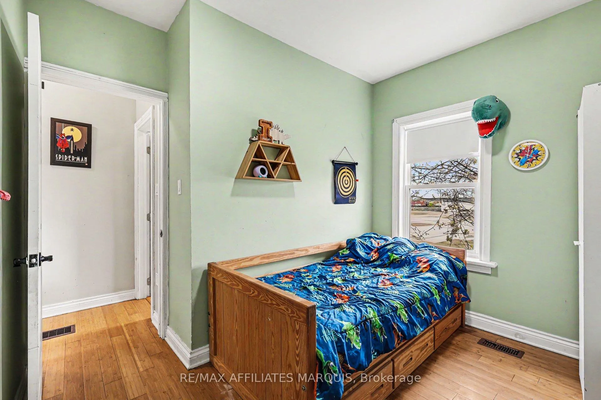 Photo 24 of 103 William Street E, Smiths Falls — HOMEH