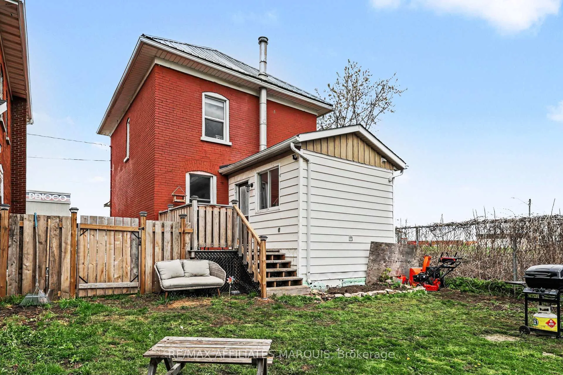 Photo 28 of 103 William Street E, Smiths Falls — HOMEH