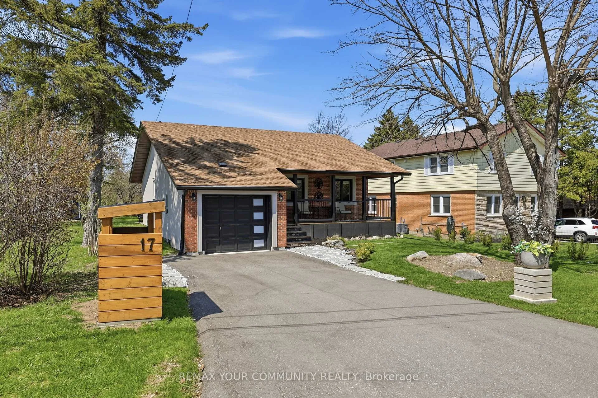 Photo 1 of 17 St. Clair Street, Collingwood — HOMEH