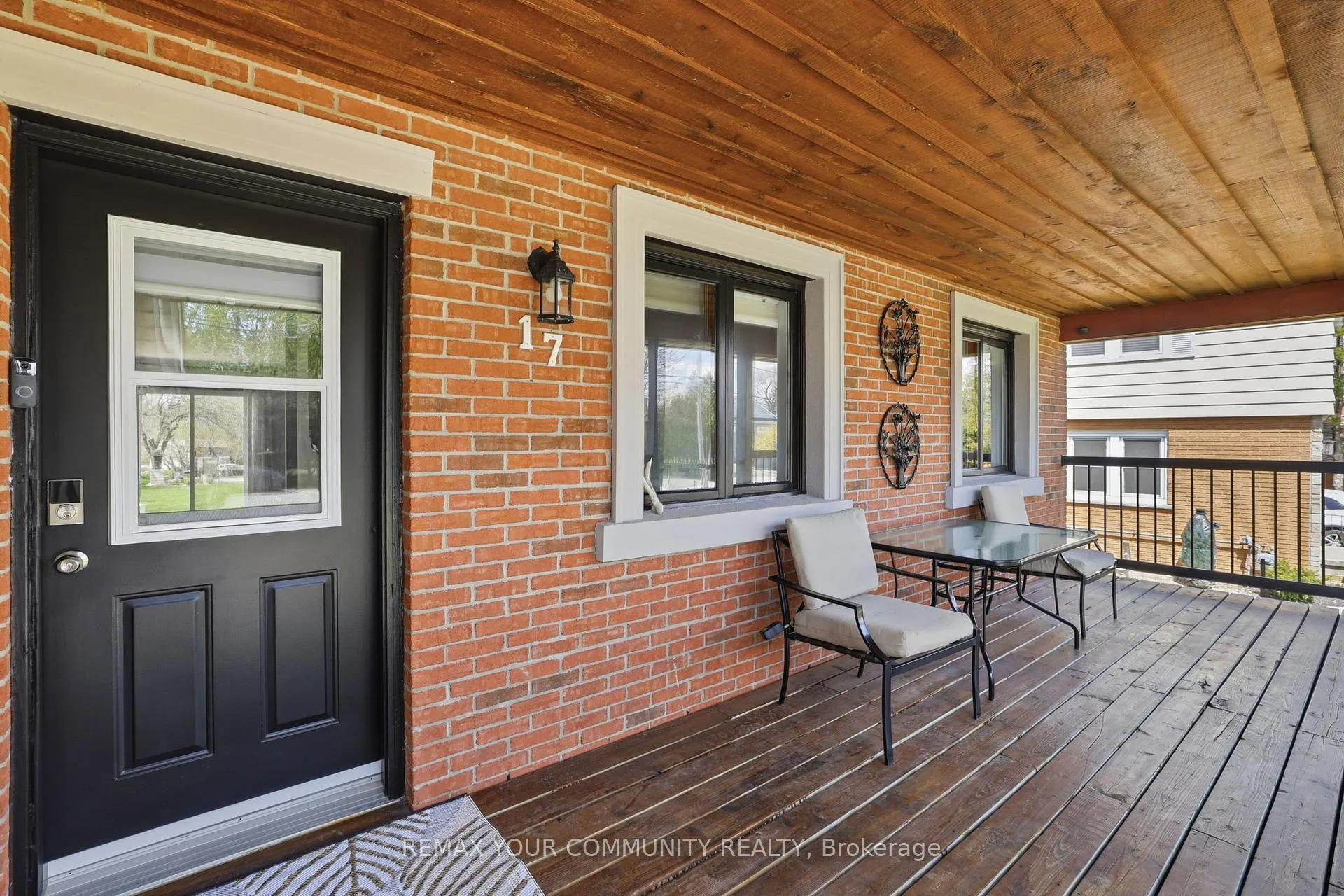 Photo 2 of 17 St. Clair Street, Collingwood — HOMEH