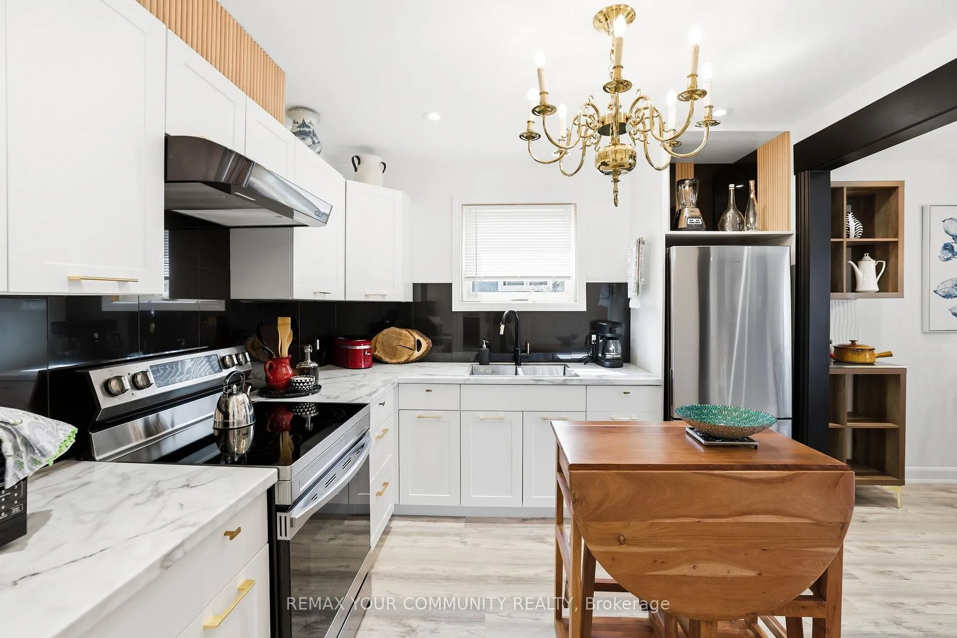 Photo 5 of 17 St. Clair Street, Collingwood — HOMEH