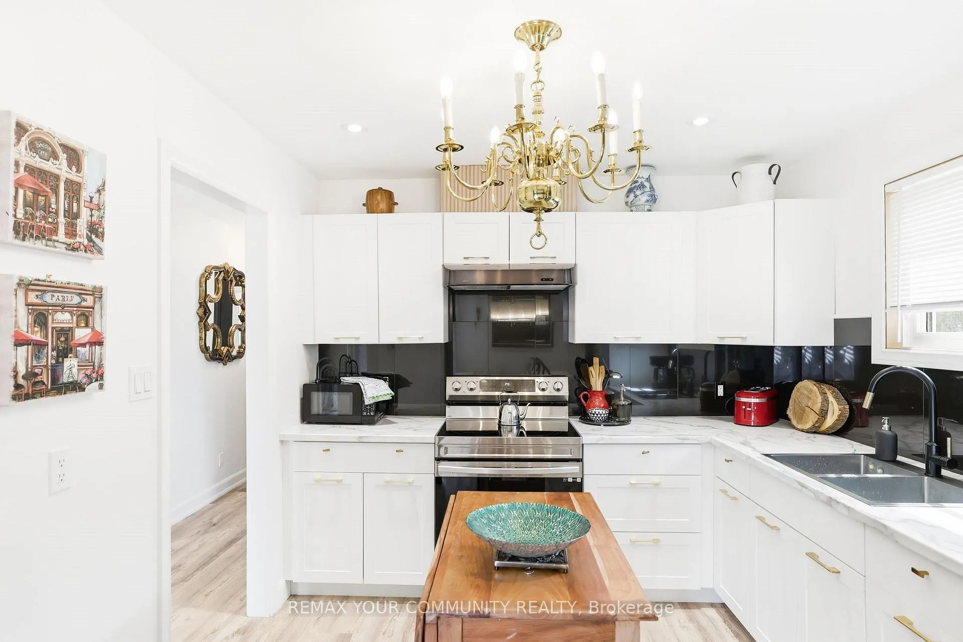 Photo 6 of 17 St. Clair Street, Collingwood — HOMEH