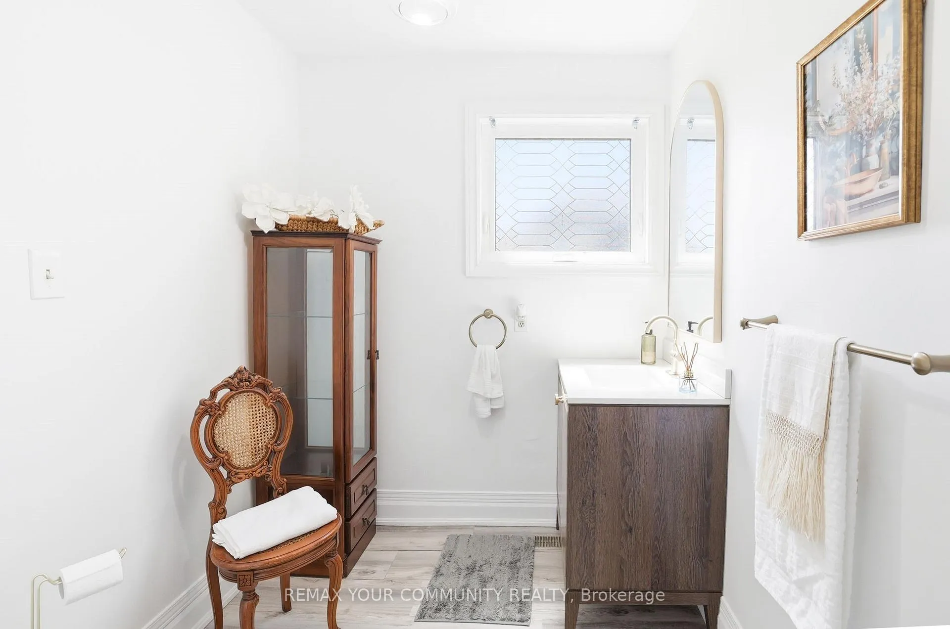 Photo 14 of 17 St. Clair Street, Collingwood — HOMEH