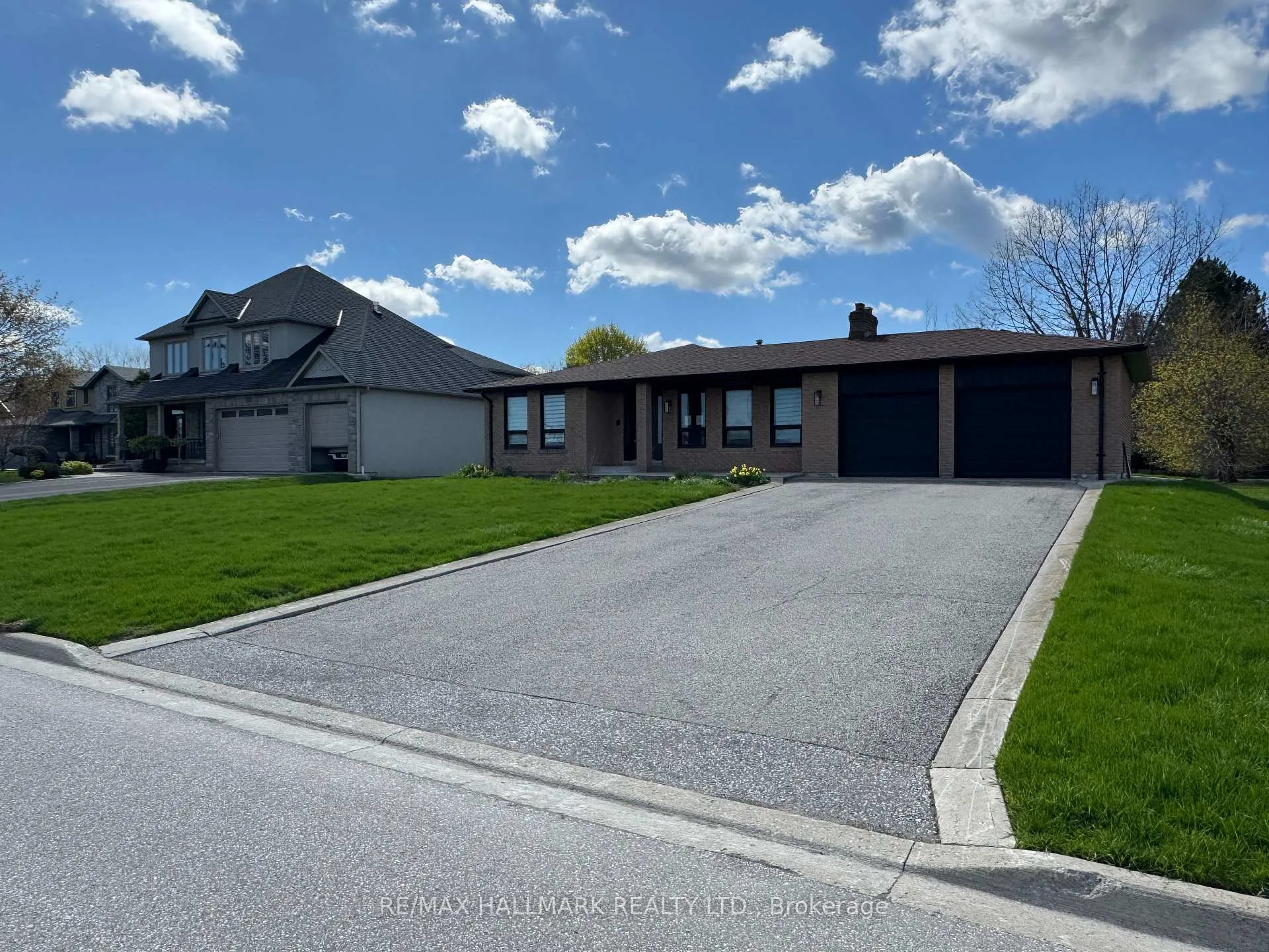 Photo 1 of 17 Janet Avenue, King, Nobleton — HOMEH