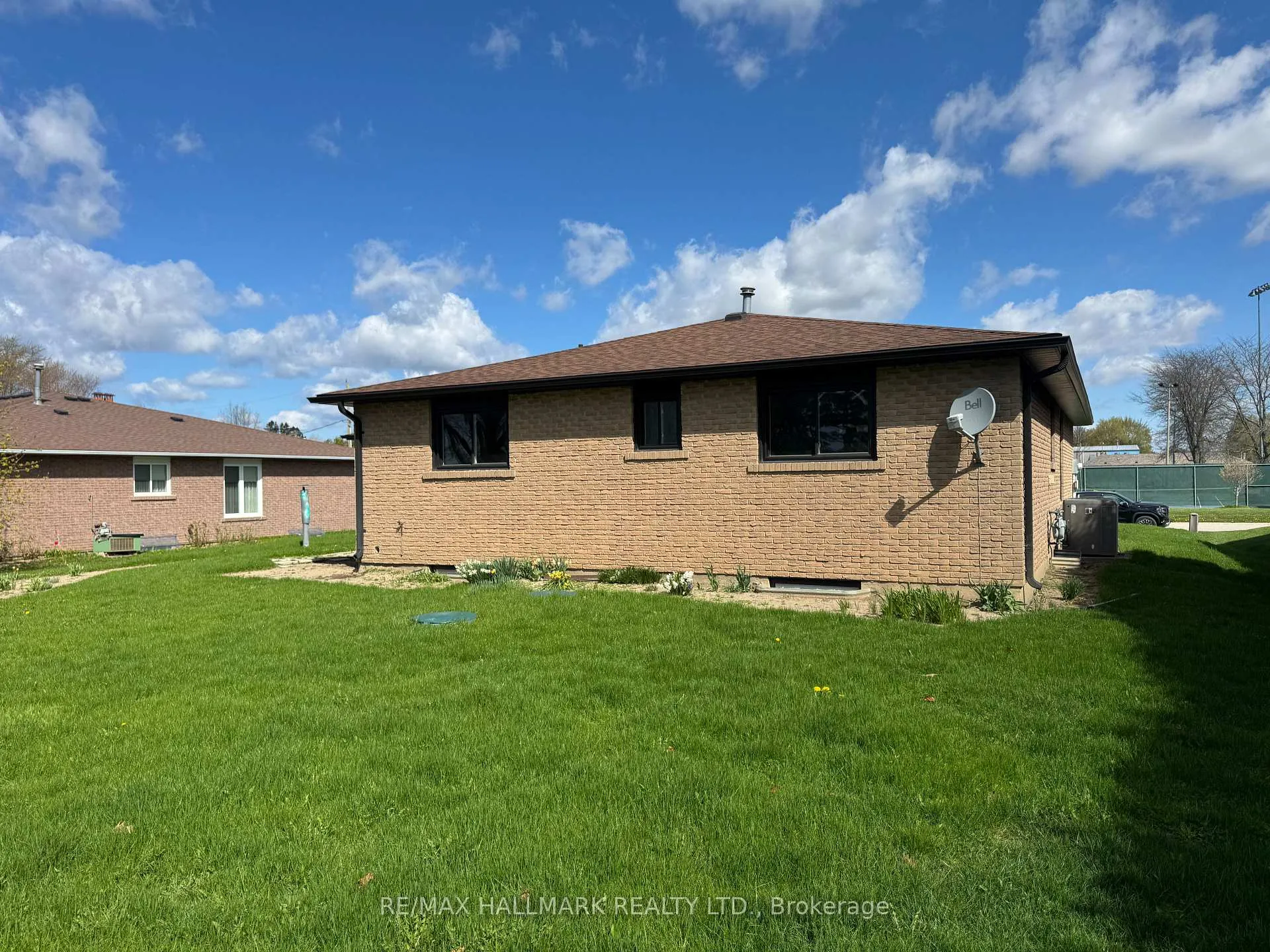 Photo 8 of 17 Janet Avenue, King, Nobleton — HOMEH