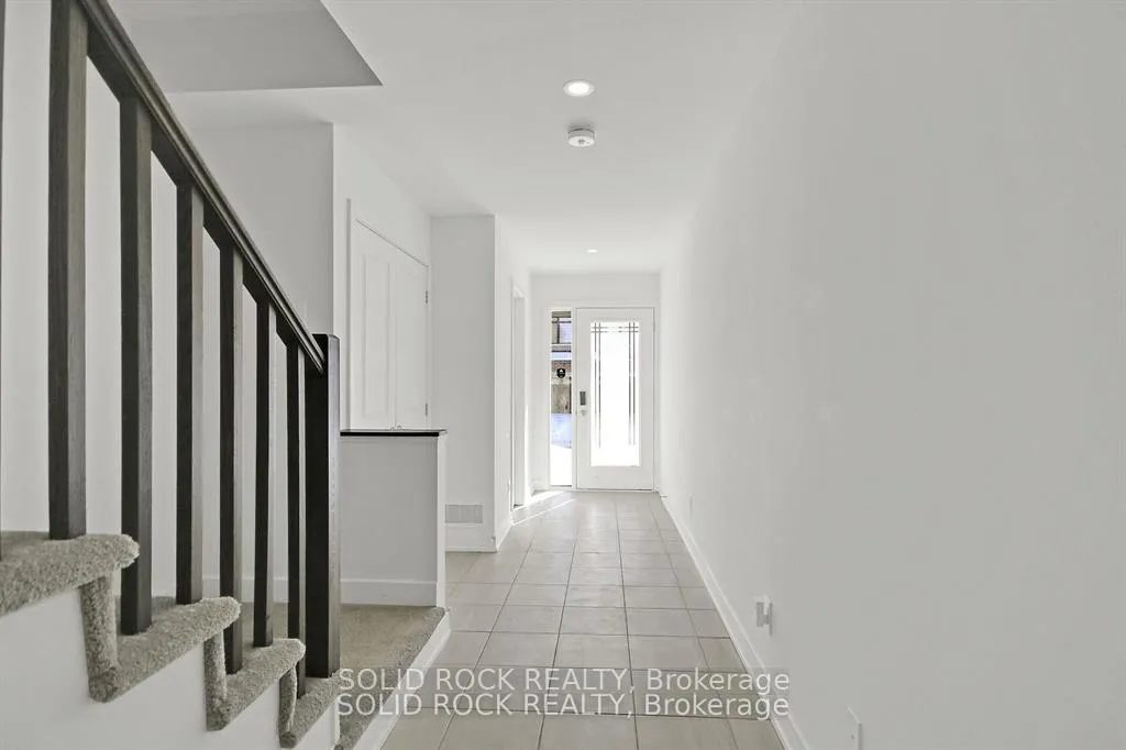 Photo 3 of 574 Tahoe Heights, Ottawa, Leitrim — HOMEH