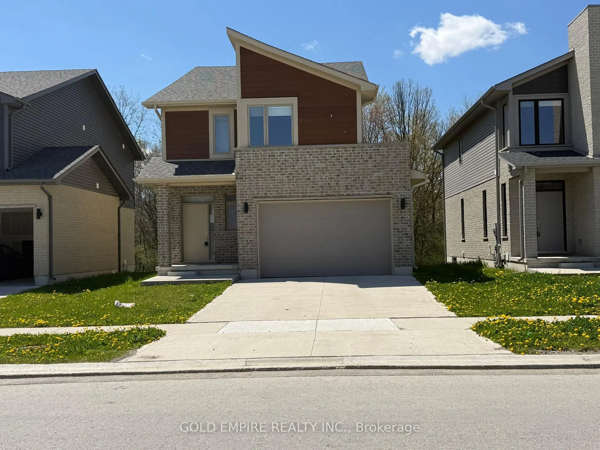 Photo 1 of Unit UPPER, 2004 Evans Boulevard, London, South U — HOMEH