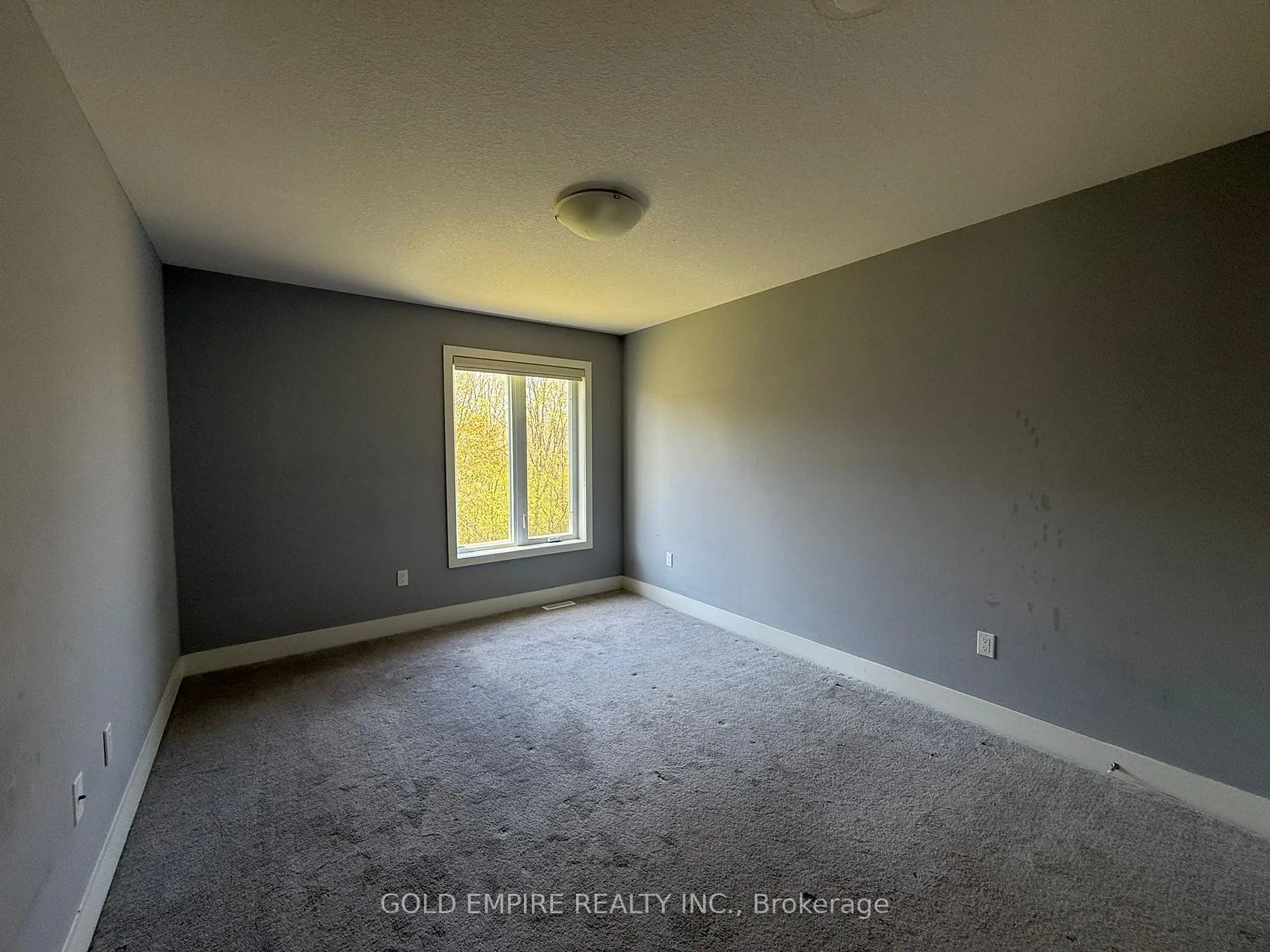 Photo 14 of Unit UPPER, 2004 Evans Boulevard, London, South U — HOMEH